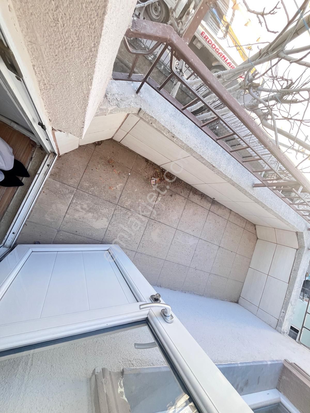 Koza Emlaktan Akşemsettin Mahalesinde Ara Katta Bağımsız Ön Cephe De 3+12 Satılık Daire - Görsel 10