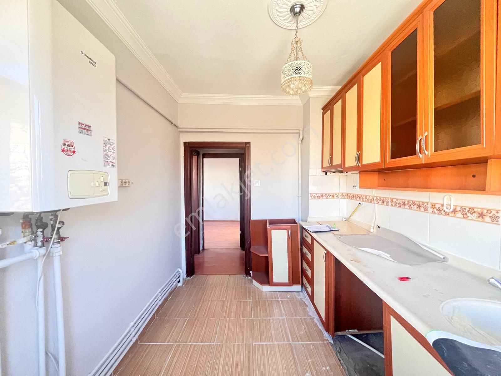 Koza Emlaktan Akşemsettin Mahalesinde Ara Katta Bağımsız Ön Cephe De 3+12 Satılık Daire - Görsel 7