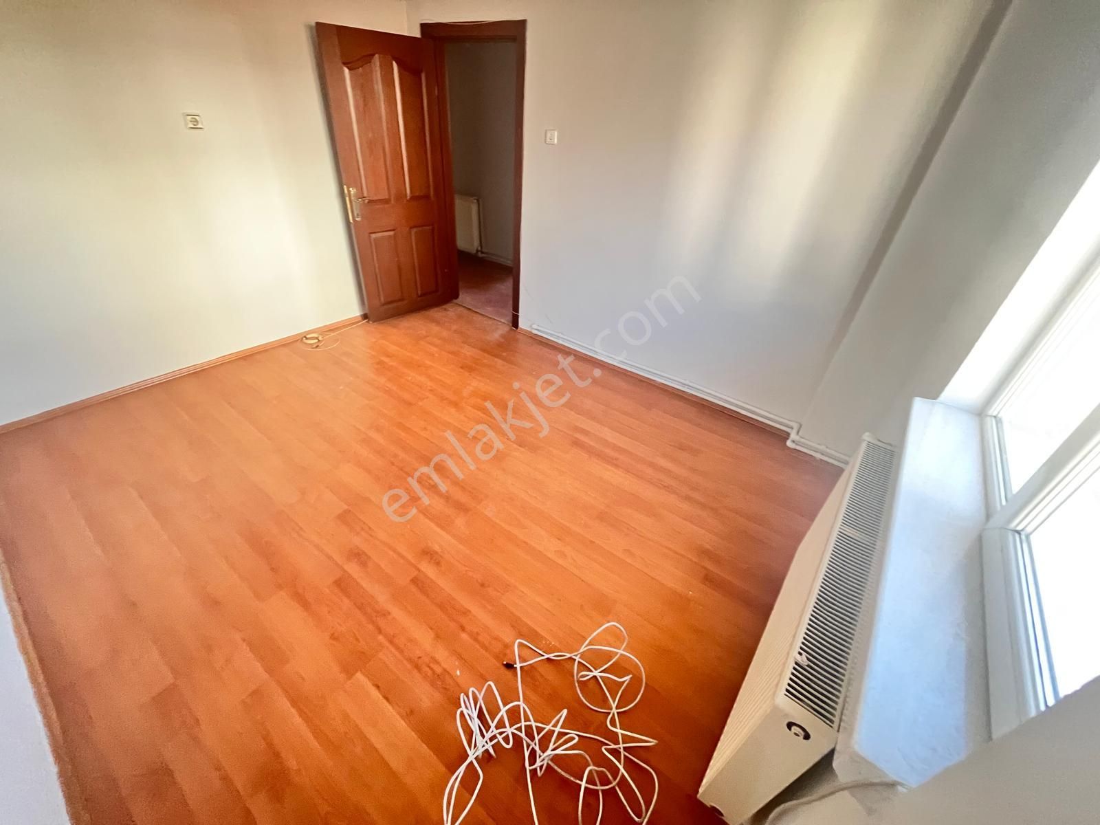 Koza Emlaktan Akşemsettin Mahalesinde Ara Katta Bağımsız Ön Cephe De 3+12 Satılık Daire - Görsel 28