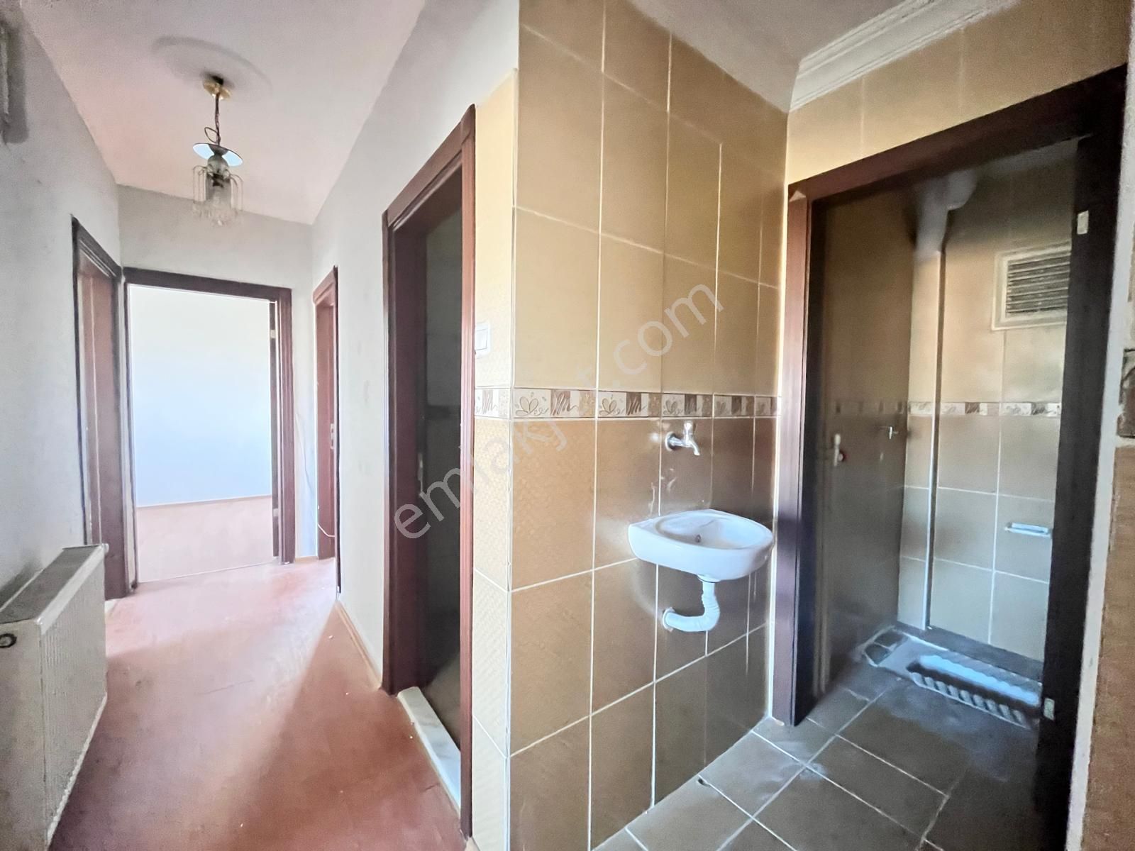 Koza Emlaktan Akşemsettin Mahalesinde Ara Katta Bağımsız Ön Cephe De 3+12 Satılık Daire - Görsel 31