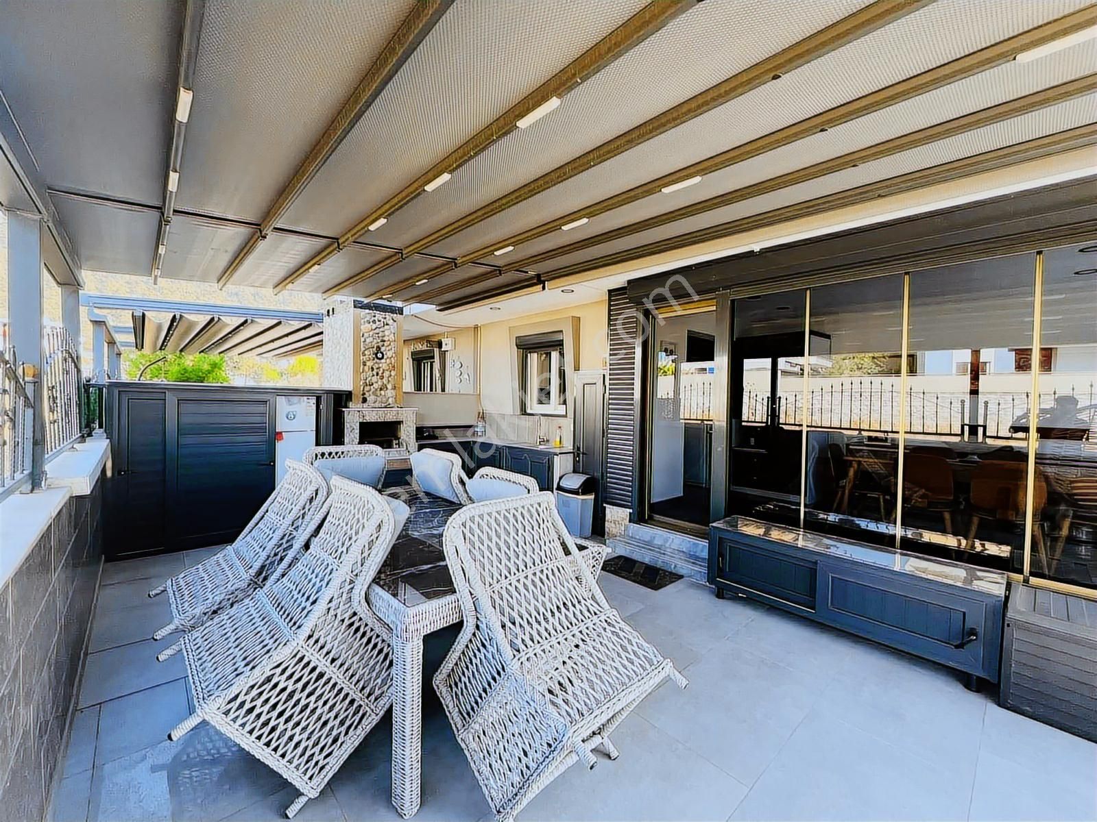 Akbüğün Kalbinde Ayrı Mutfak 4+1 Villa - Görsel 5