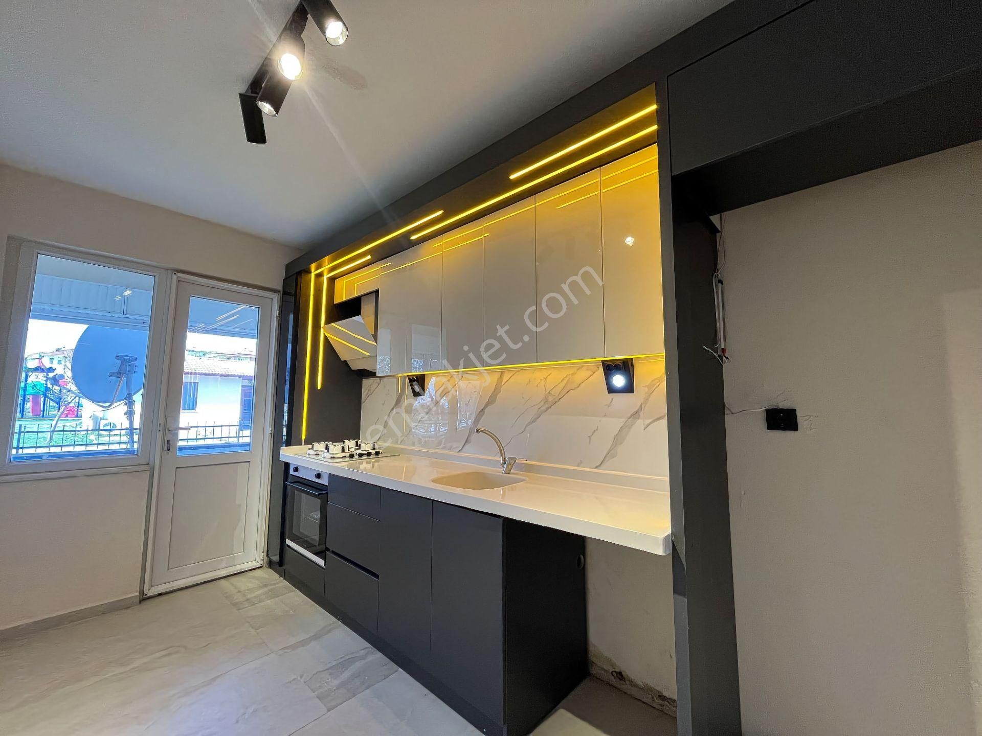 🛑🛑aktiften Akçay'da Satılık Kendinizi Özel Hissettirecek Ön Cephe Ferah 2+1daire - Görsel 17