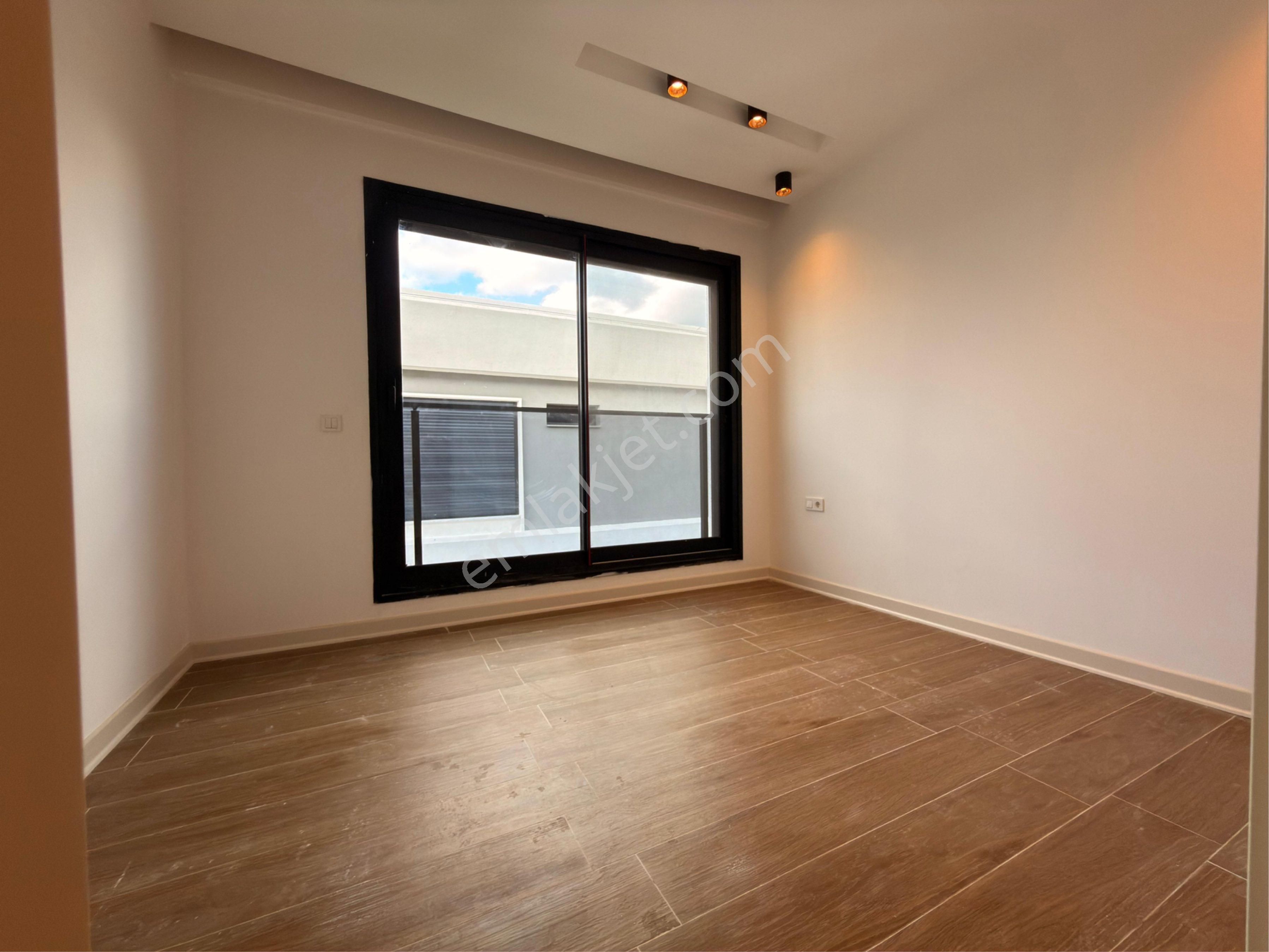 Kuşadası Davutlar'da Acil Satılık 3+1 Akıllı Özel Havuzlu Villa - Görsel 19