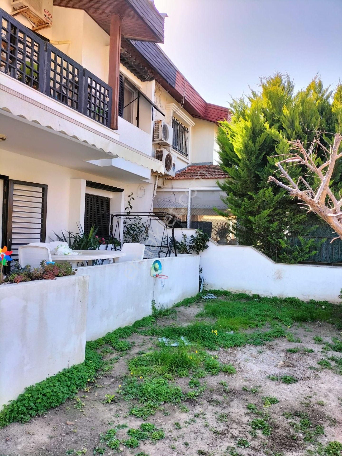 Ilıca Şantiye Evlerinde Satılık Villa - Görsel 2