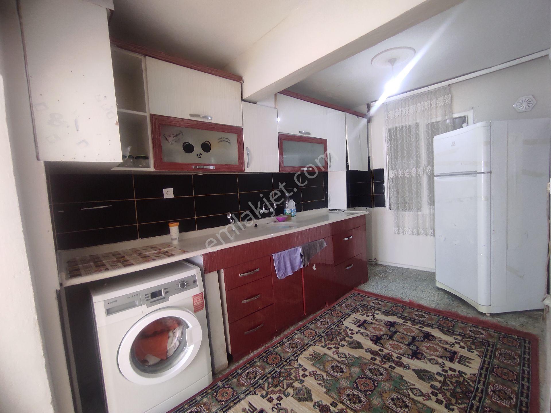 Karabağlar Mah.4 Katlı Binada 3 Adet 2+1 - 2 Adet 1+0 Ve Dükkan - Görsel 16