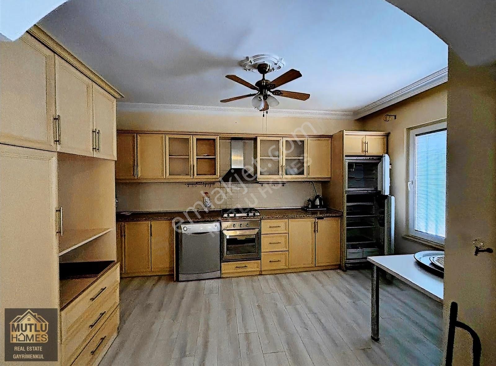 Alanya Kızlarpınarı Topraksaray Sitesi Eşyalı Satılık 3+2 Dublex - Görsel 5