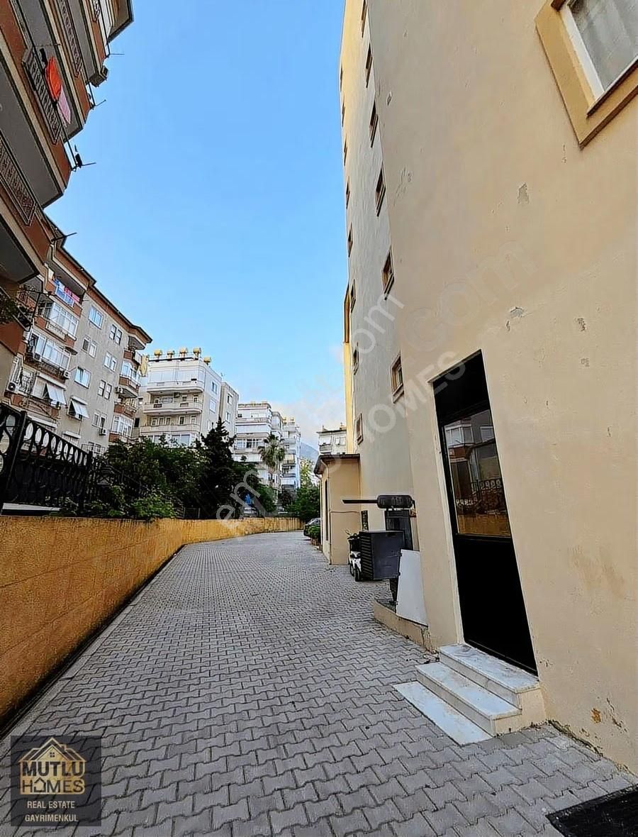 Alanya Saray Şehir Merkezi Site İçi Eşyalı Satılık 1+1 Daire - Görsel 12