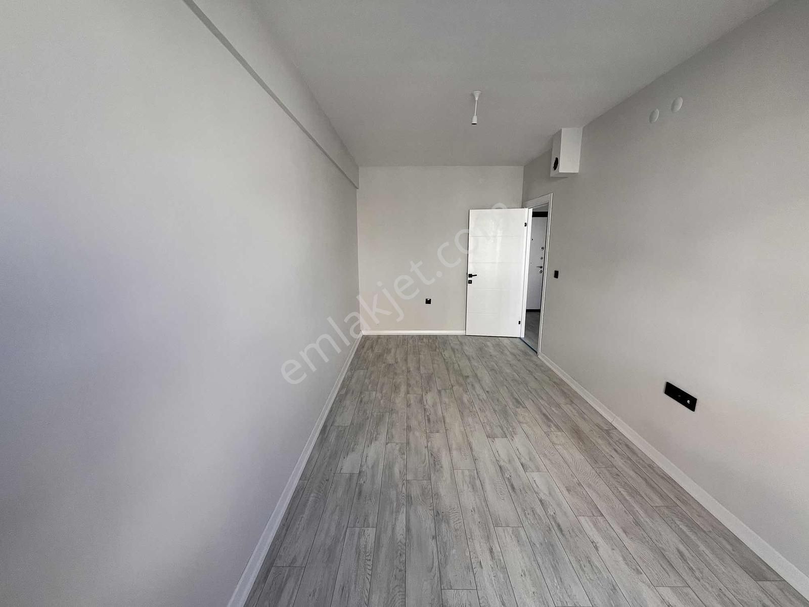 Anadolu Üniv. Yürüme Mesafesi Yaylapınar Cad.1+1 Sıfır Daire - Görsel 2