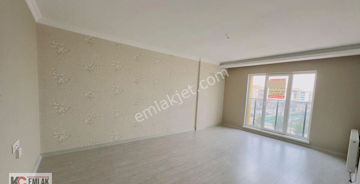 Kc Emlaktan Park Çepheli Ara Kat Kiralık 3+1 Fırsat Dairesi - Görsel 5