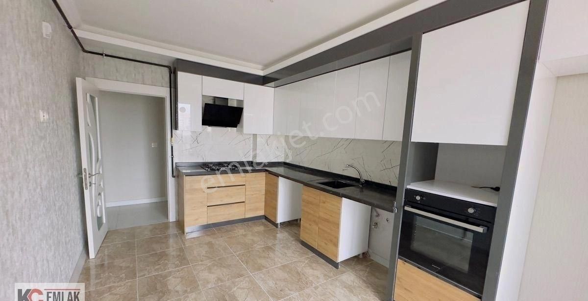 Kc Emlaktan Park Çepheli Ara Kat Kiralık 3+1 Fırsat Dairesi