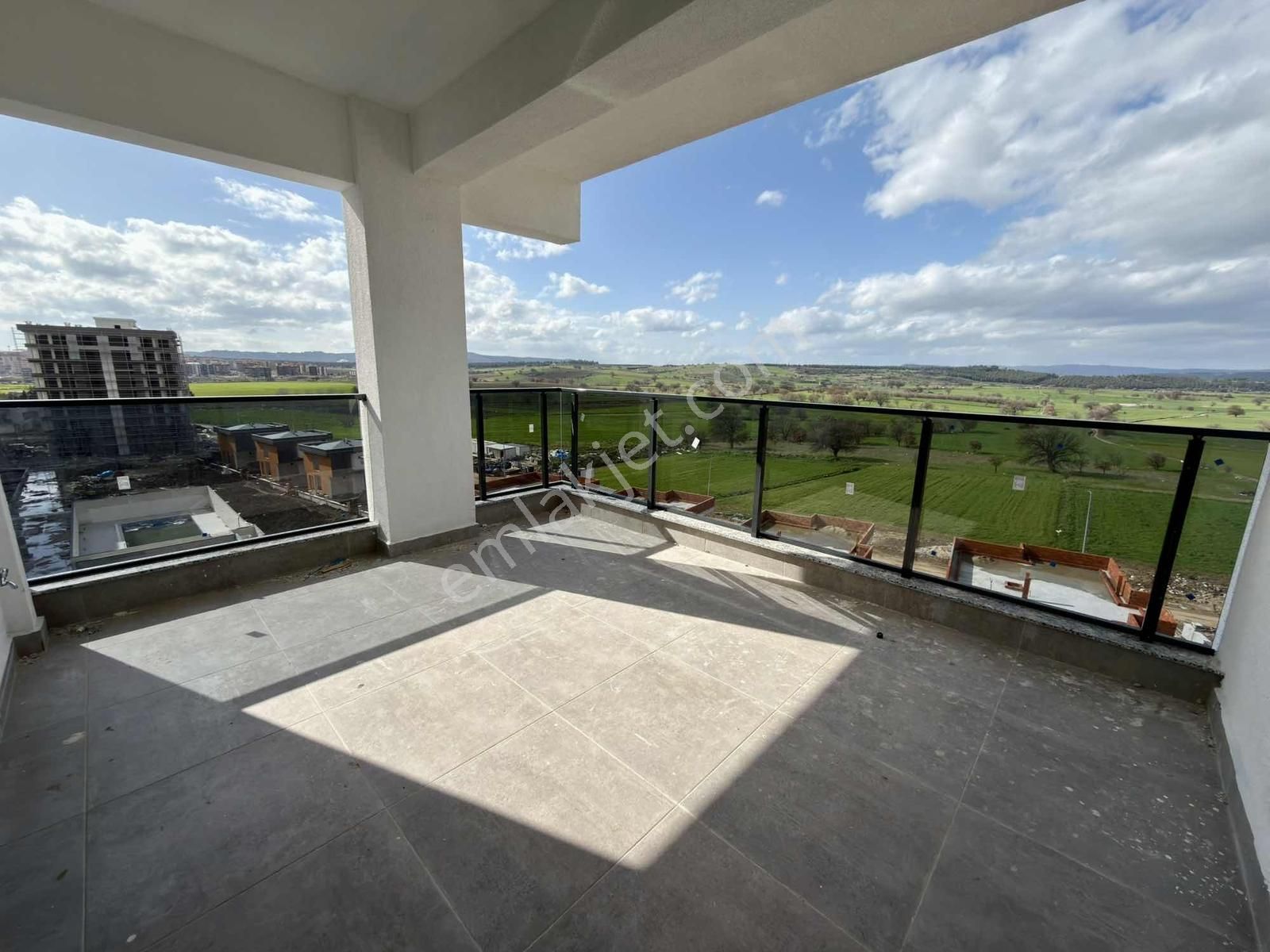 Site İçerisinde Kapalı Otoparklı Deniz Manzaralı Sıfır 3+1 - Görsel 33