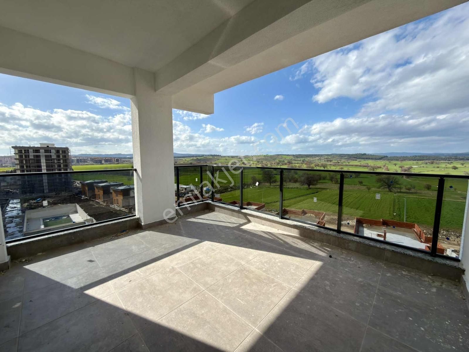 Site İçerisinde Kapalı Otoparklı Deniz Manzaralı Sıfır 3+1 - Görsel 35