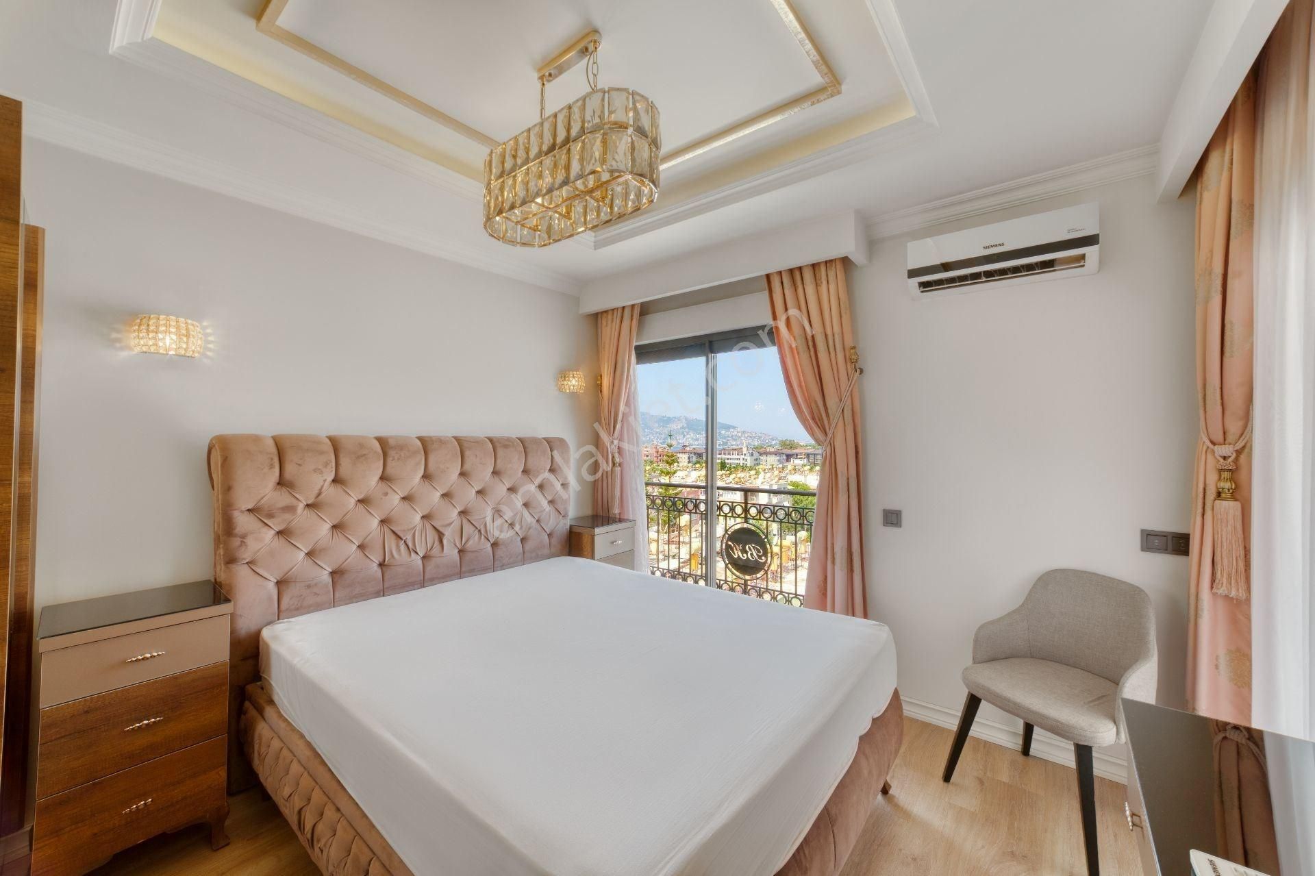 Alanya’da Denize 50m Mesafede 3+1 Lüks Daire – Full Eşyalı, Kale & Deniz Manzaralı - Görsel 24