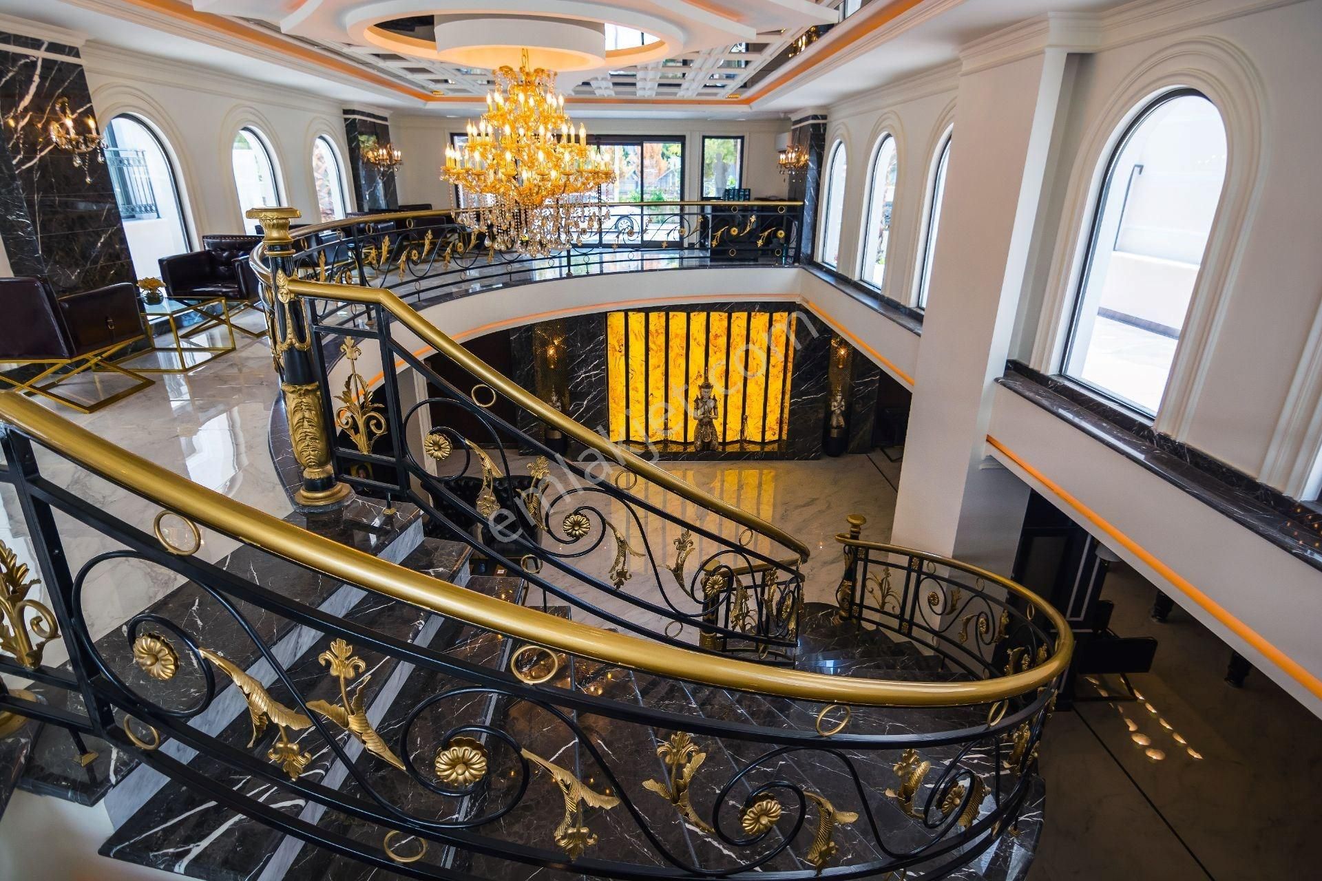 Alanya’da Denize 50m Mesafede 3+1 Lüks Daire – Full Eşyalı, Kale & Deniz Manzaralı - Görsel 5