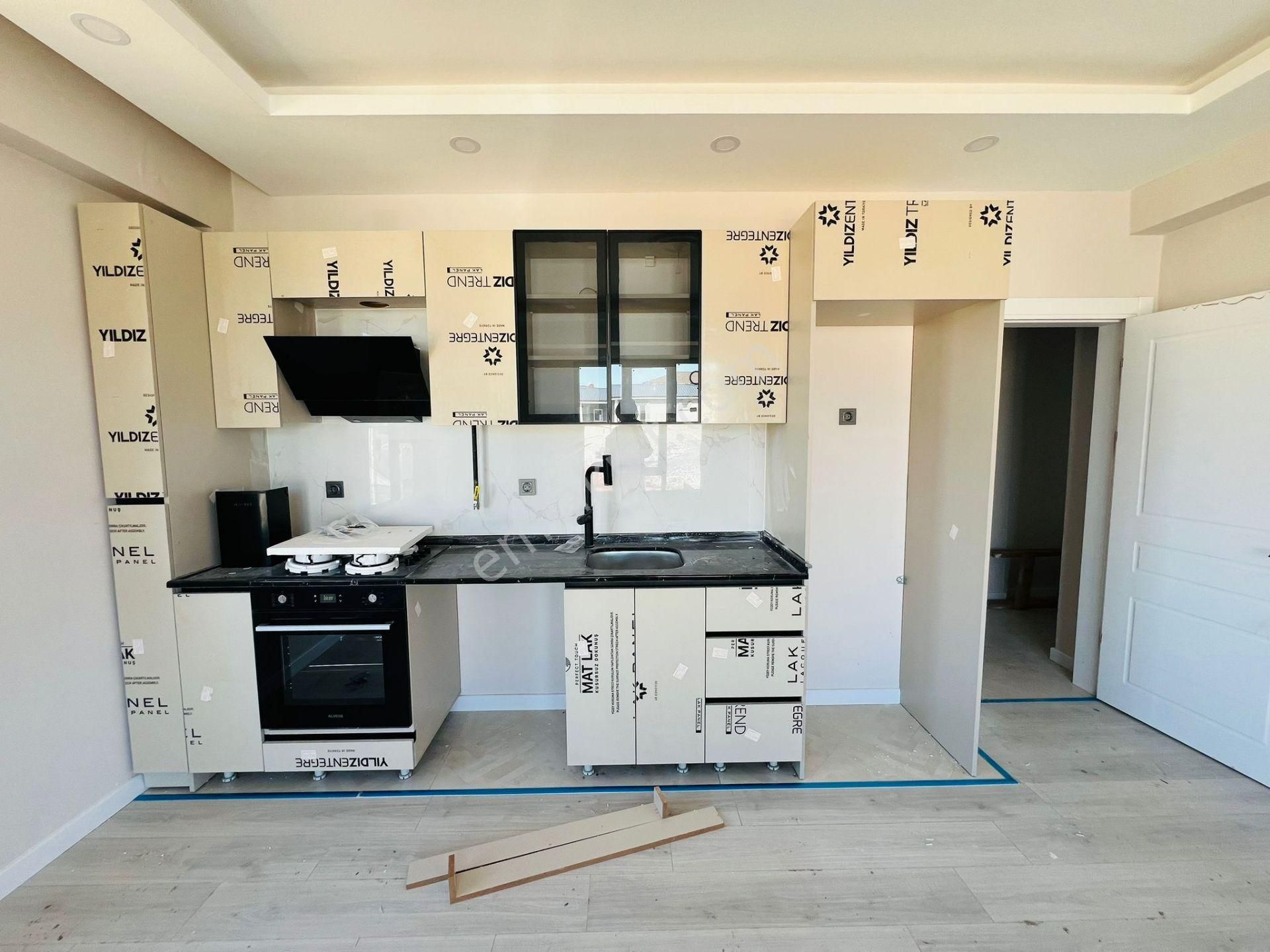 Karasu Çiğdem Emlaktan... Merkezde Sıfır 2+1 Kiralık Daire... - Görsel 15