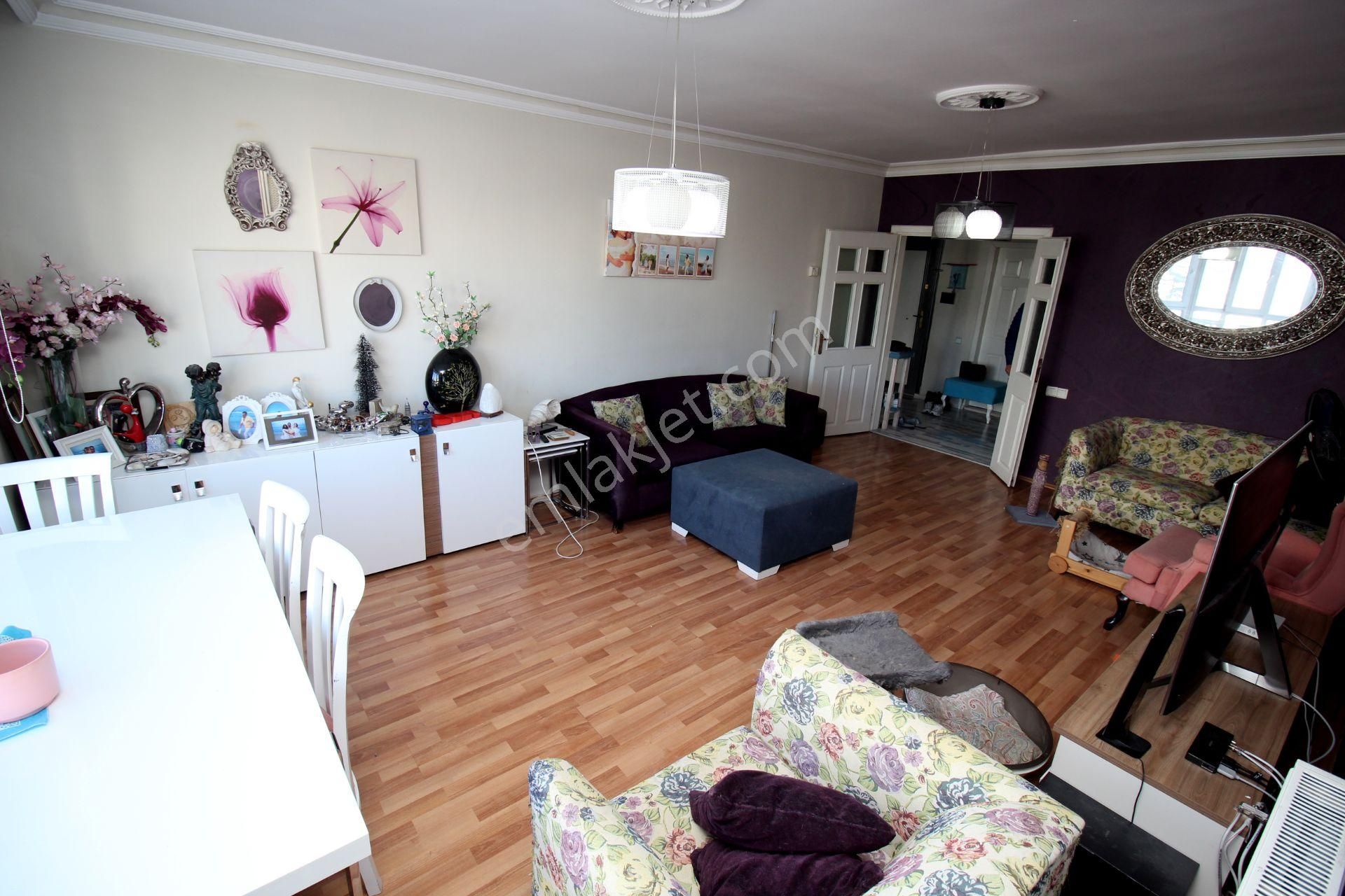 Emre Emlak'tan Ayyıldız'da Bulvar Yanı Site İçi Arakat 3+1 Satılık Daire - Görsel 8