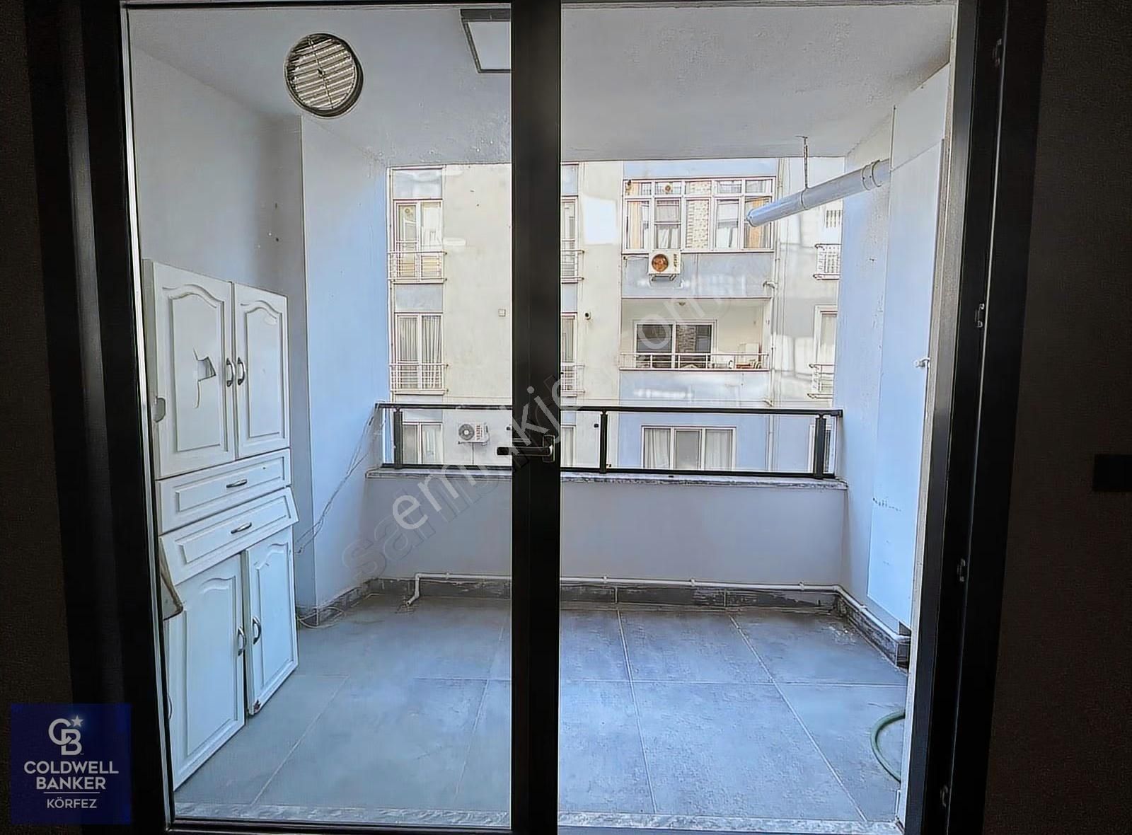 Balıkesir Burhaniye Merkezde Satılık 2+1 Daire - Görsel 2