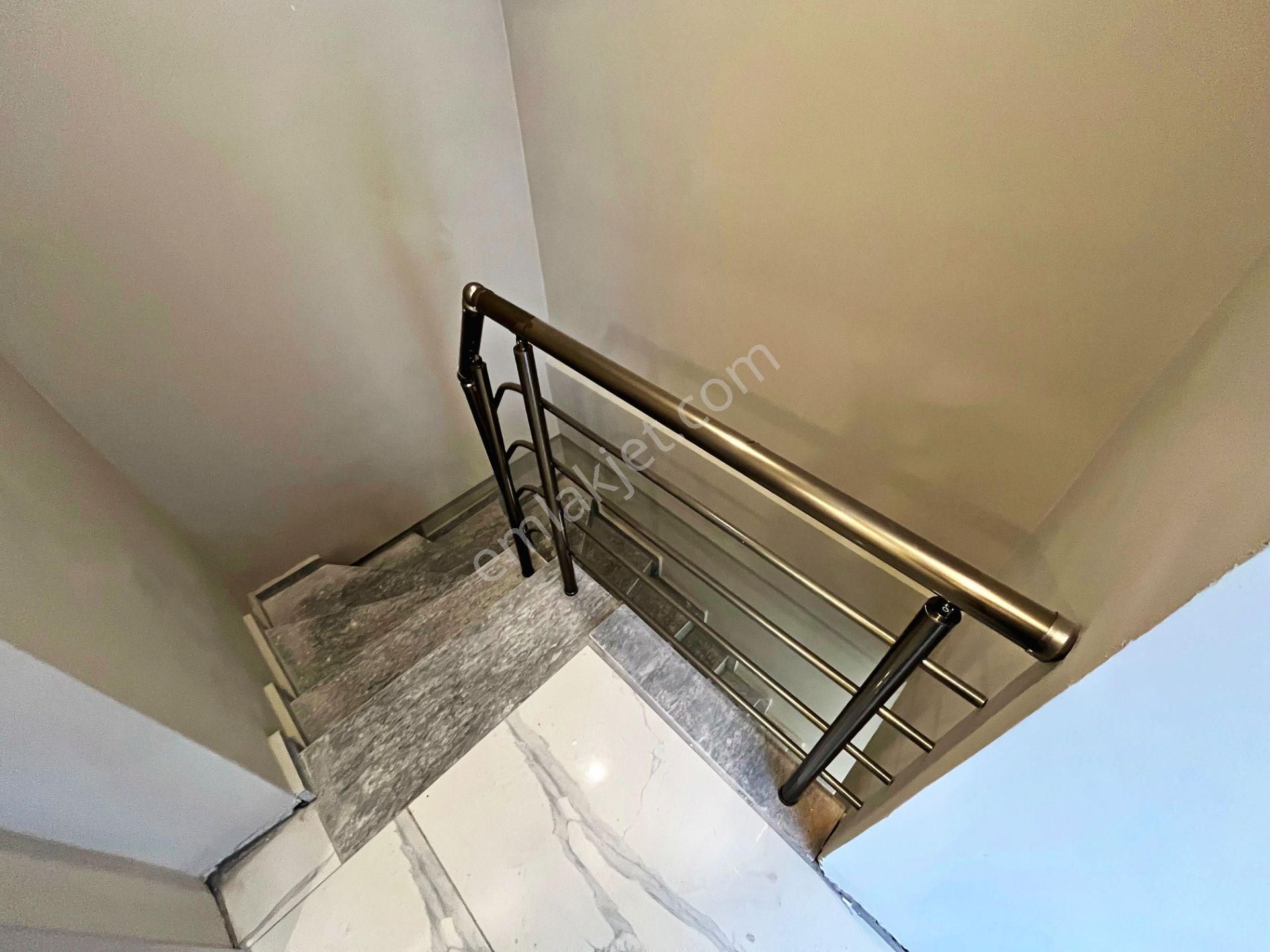 🛑🛑aktiften Akçay'ın En Göz Konforlu Otoparklı Giyinme Odalı Geniş Satılık 2+1 Dublexi - Görsel 24