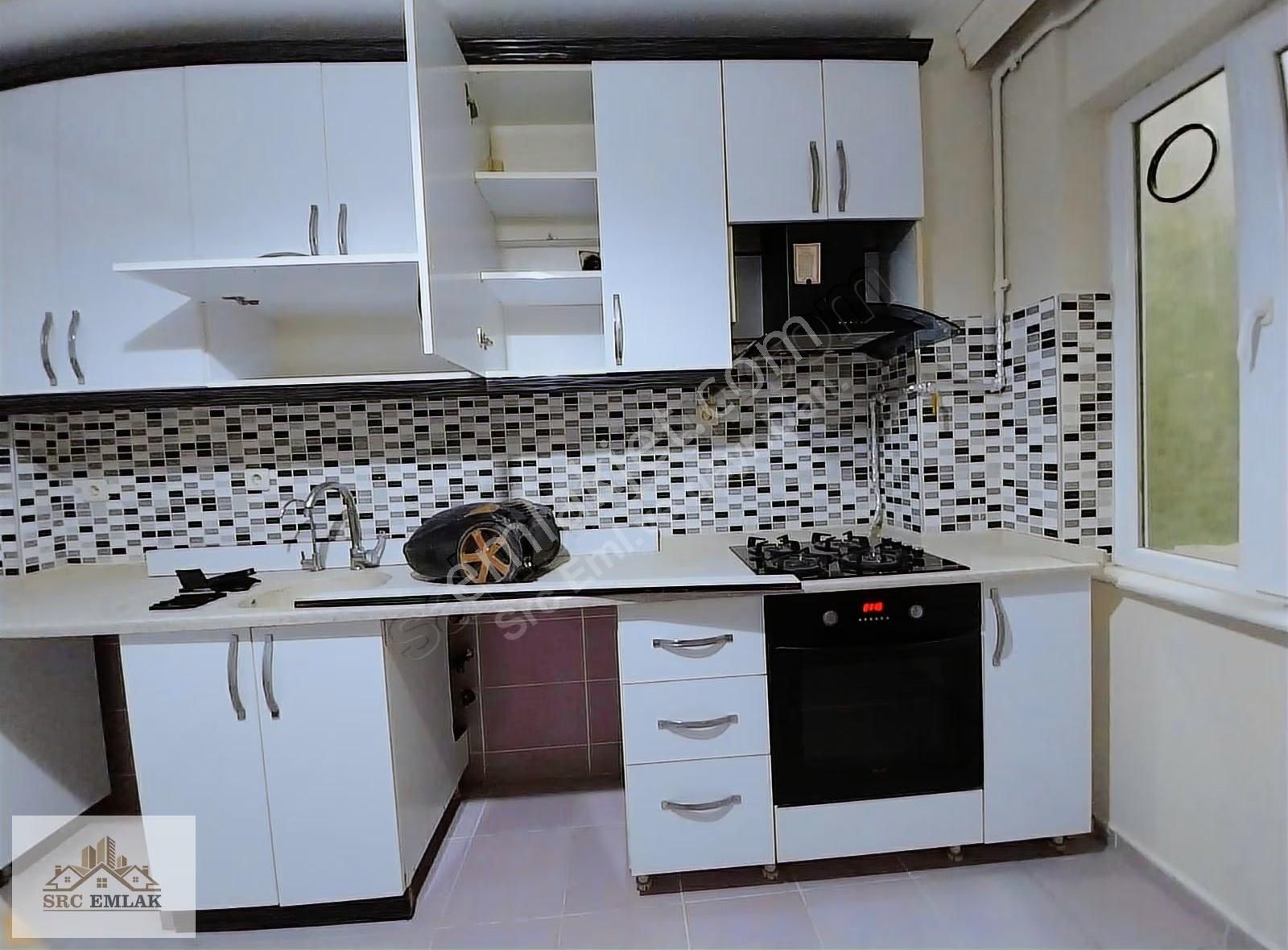 Güneştepe'de Merkezi Konumda, Yeni Boyanmış 2+1 Kiralık Daire - Görsel 10