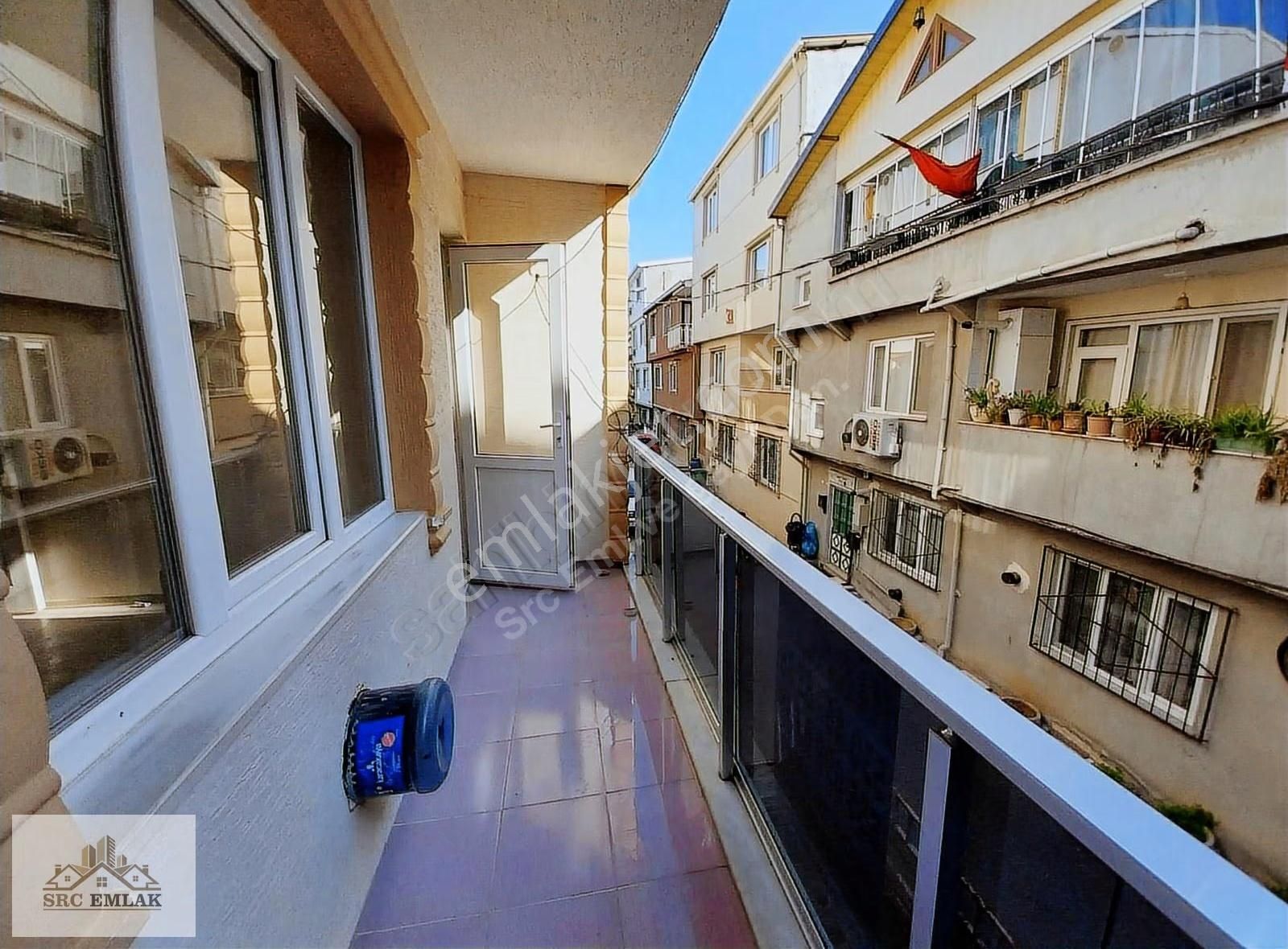 Güneştepe'de Merkezi Konumda, Yeni Boyanmış 2+1 Kiralık Daire - Görsel 8