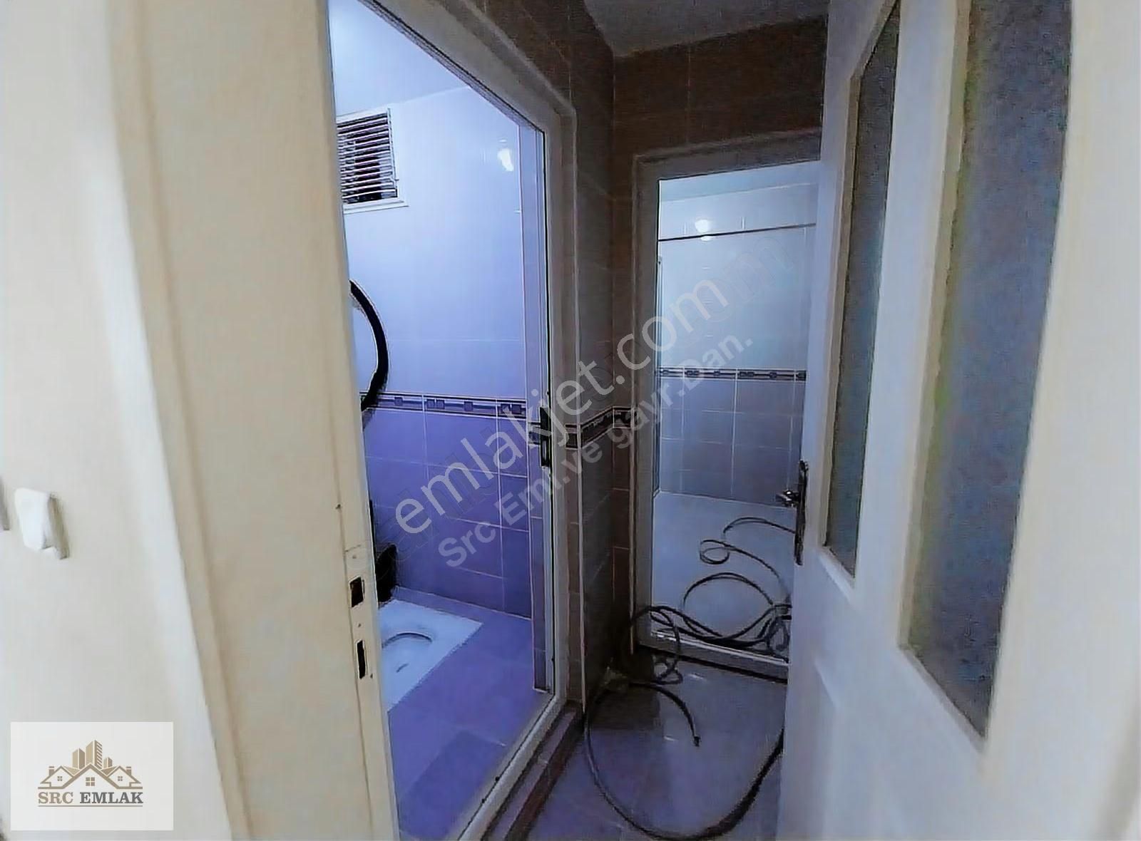 Güneştepe'de Merkezi Konumda, Yeni Boyanmış 2+1 Kiralık Daire - Görsel 6