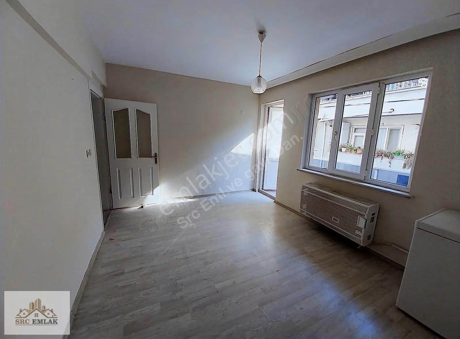 Güneştepe'de Merkezi Konumda, Yeni Boyanmış 2+1 Kiralık Daire - Görsel 16