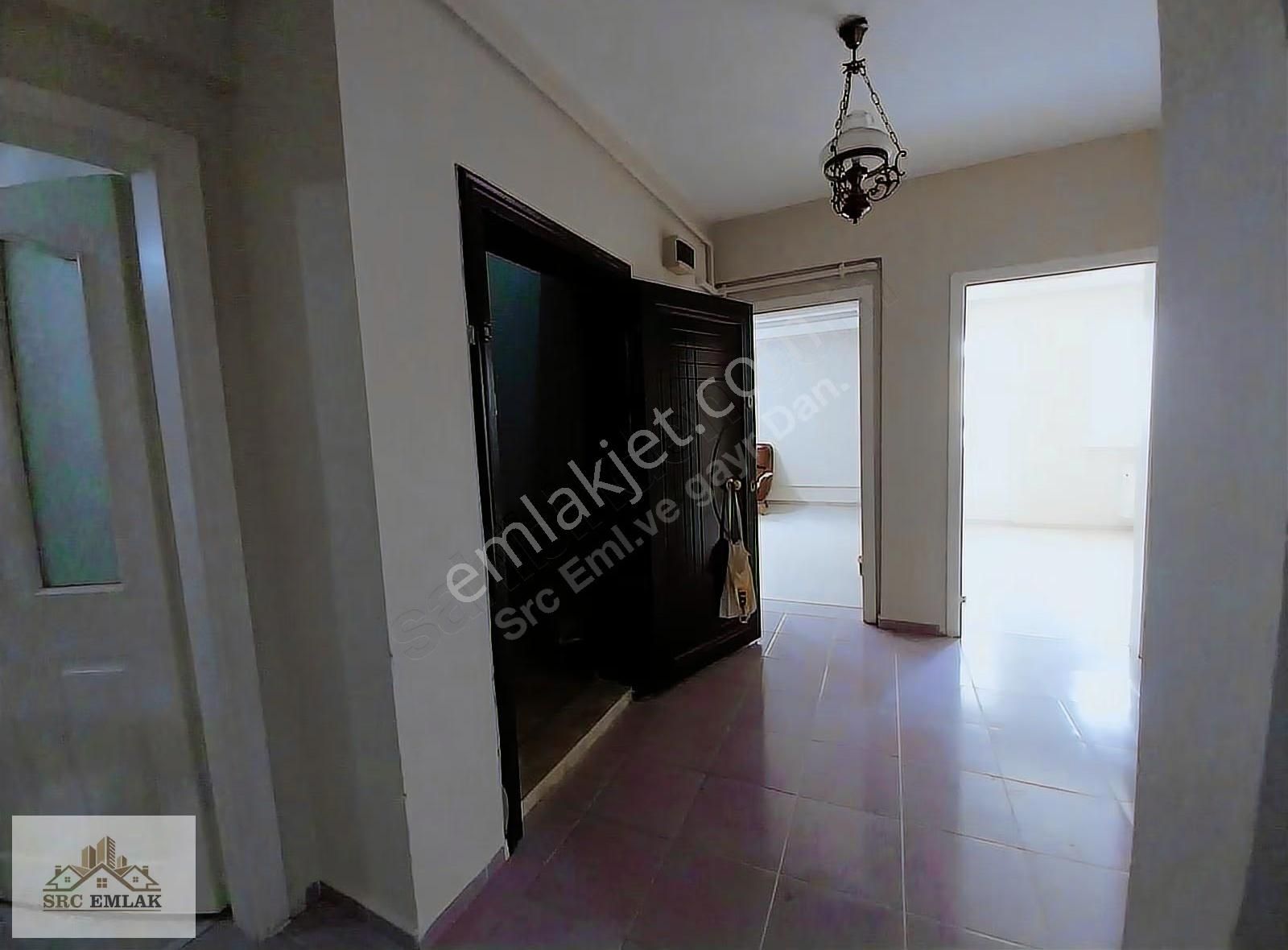 Güneştepe'de Merkezi Konumda, Yeni Boyanmış 2+1 Kiralık Daire - Görsel 19