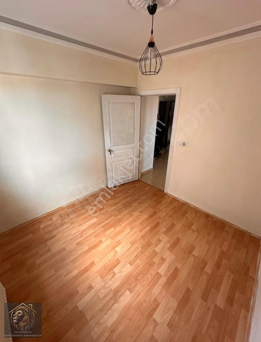 Aslan Emlaktan Selçuklu Mahallesinde Ara Katta Salon Bağımsız - Görsel 28