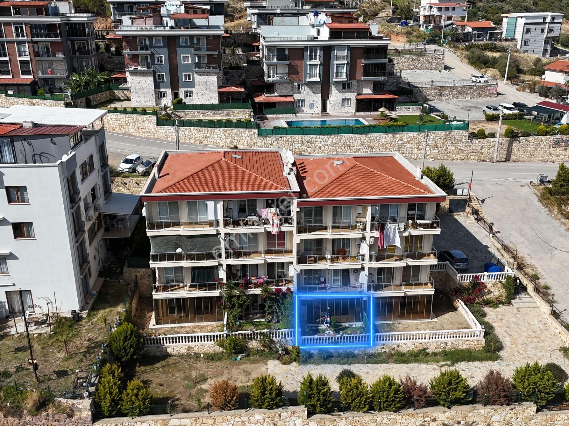 Yeni Foça Karasu Sitesi Bahçe Dubleks Satılık Daire