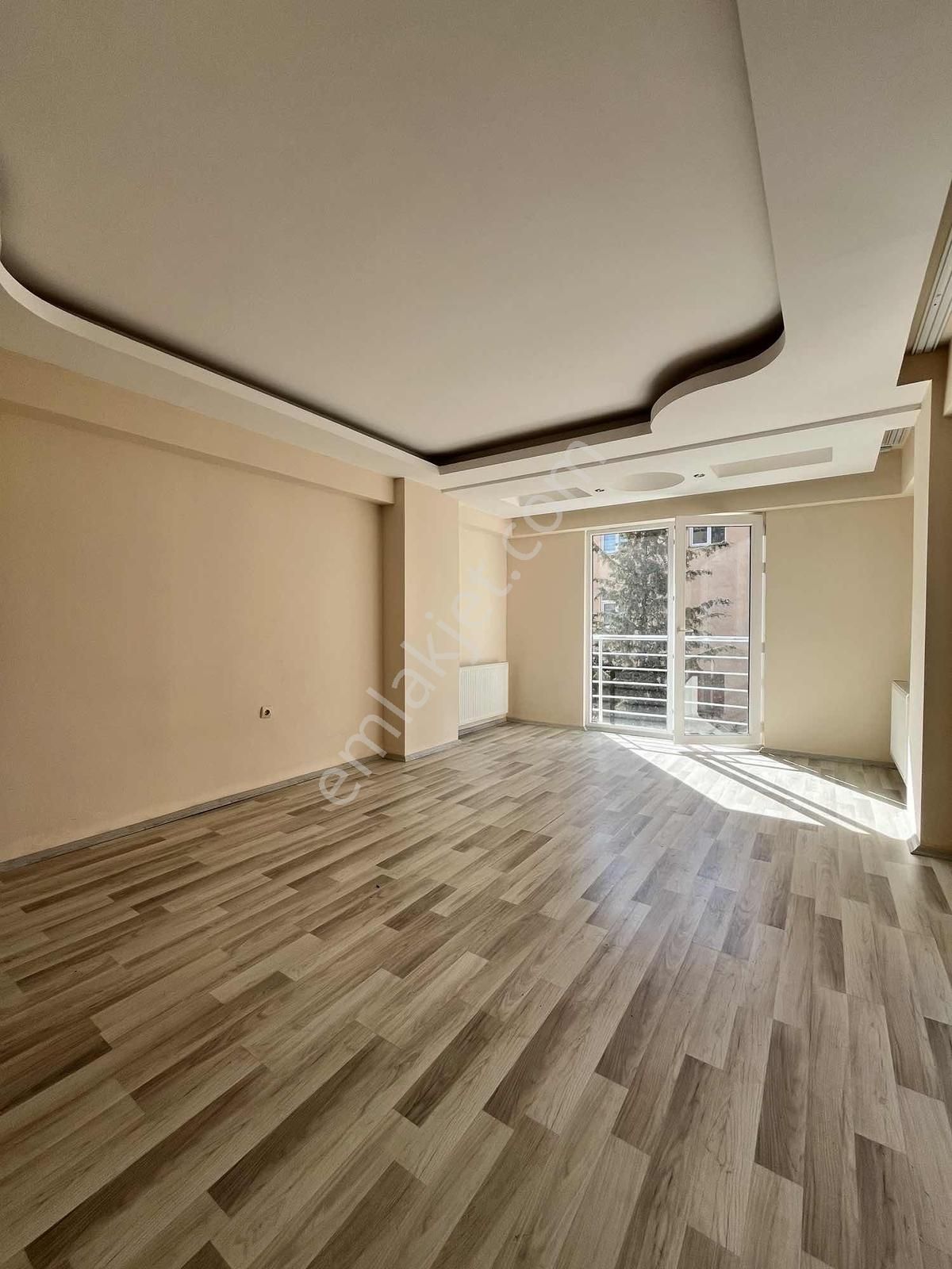 Acil Yenimahalle Tramvay Durağına Cephe Süper Konum 2+1 Daire