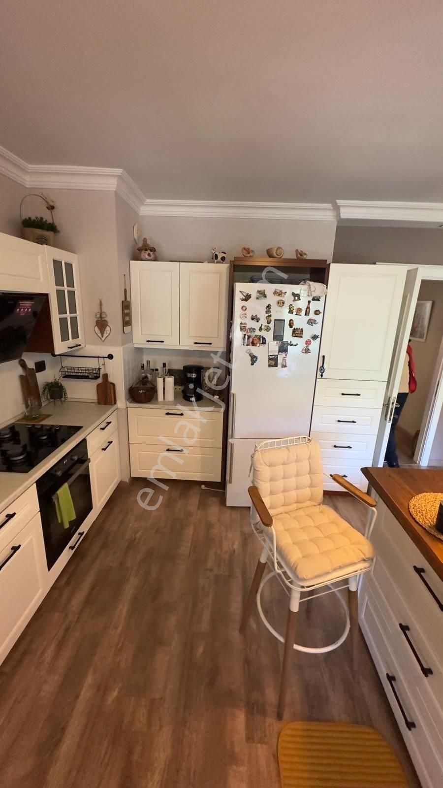 Marmaris Armutalan'da Havuzlu Sitede Kiralık Eşyalı 2+1 Daire - Görsel 23
