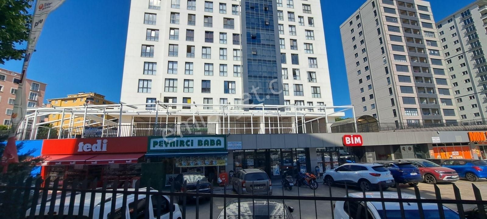 Kartal Yakacık Grand Tower Sitesinde 2+1 Daire