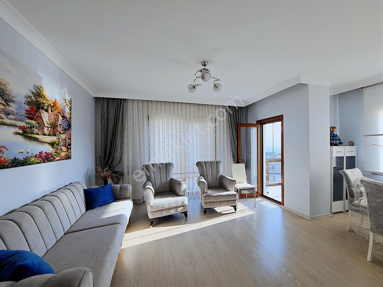 Modest Den Ortadağda Satılık 2+1 Oturuma Hazır Boş Daire