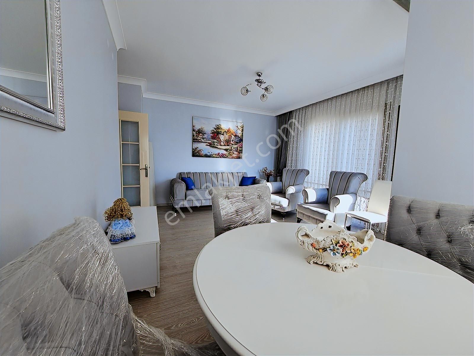 Modest Den Ortadağda Satılık 2+1 Oturuma Hazır Boş Daire - Görsel 3