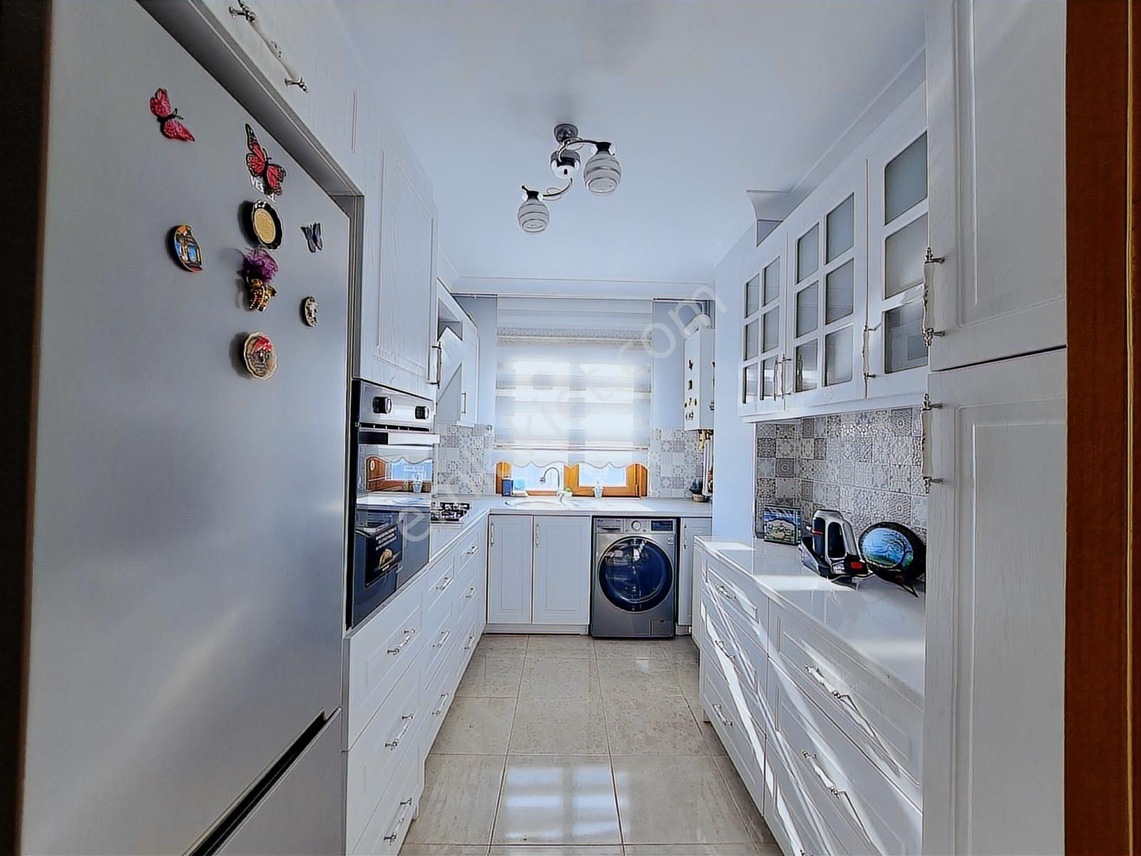 Modest Den Ortadağda Satılık 2+1 Oturuma Hazır Boş Daire - Görsel 7