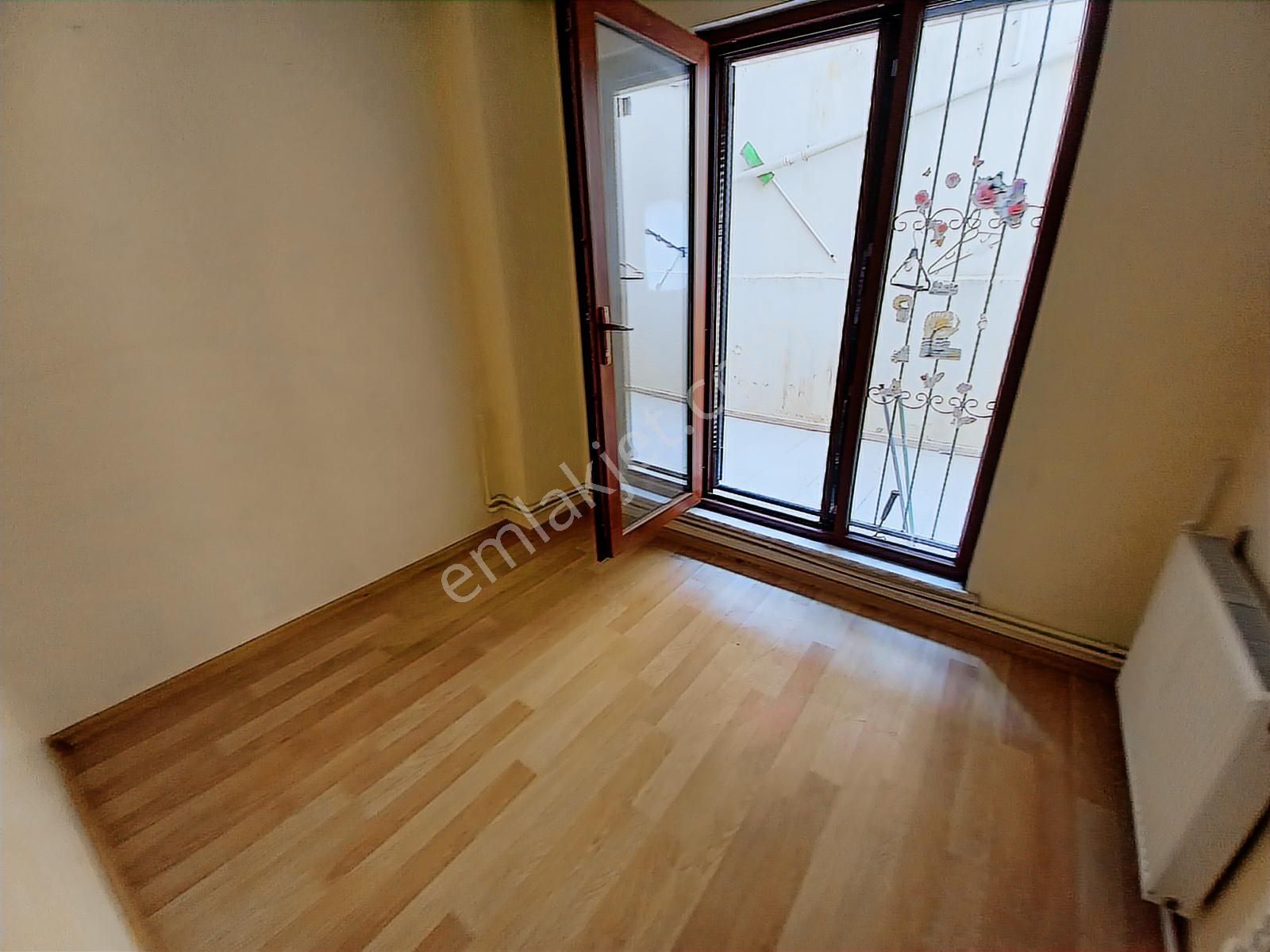 F-l Emlaktan Bulgurlu Cumhuriyette Bahçeli 2+1 Genç Bina - Görsel 12