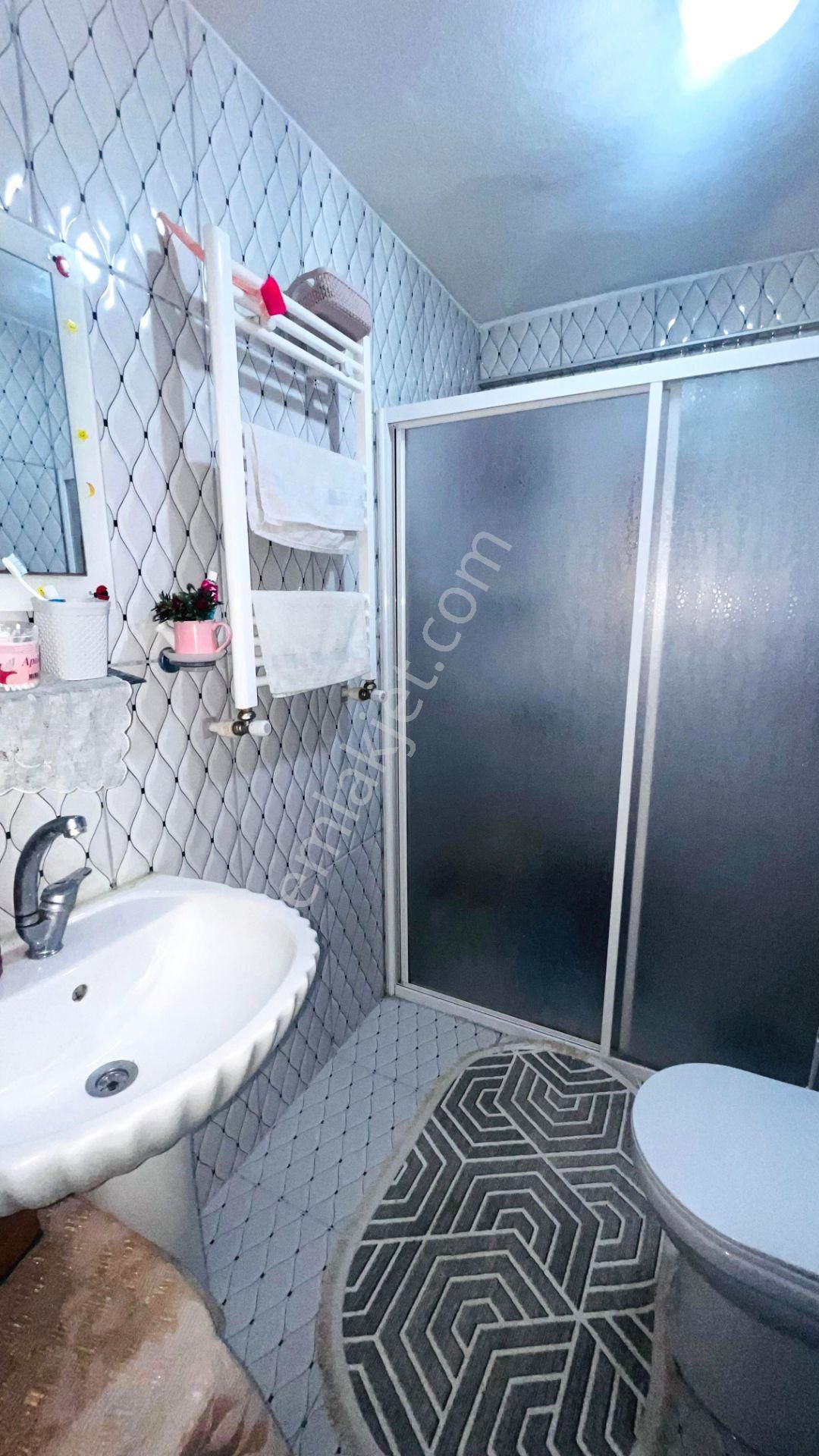 Hürriyet Bağlarbaşında Kat Mülkiyetli Masrafsız Daire - Görsel 17