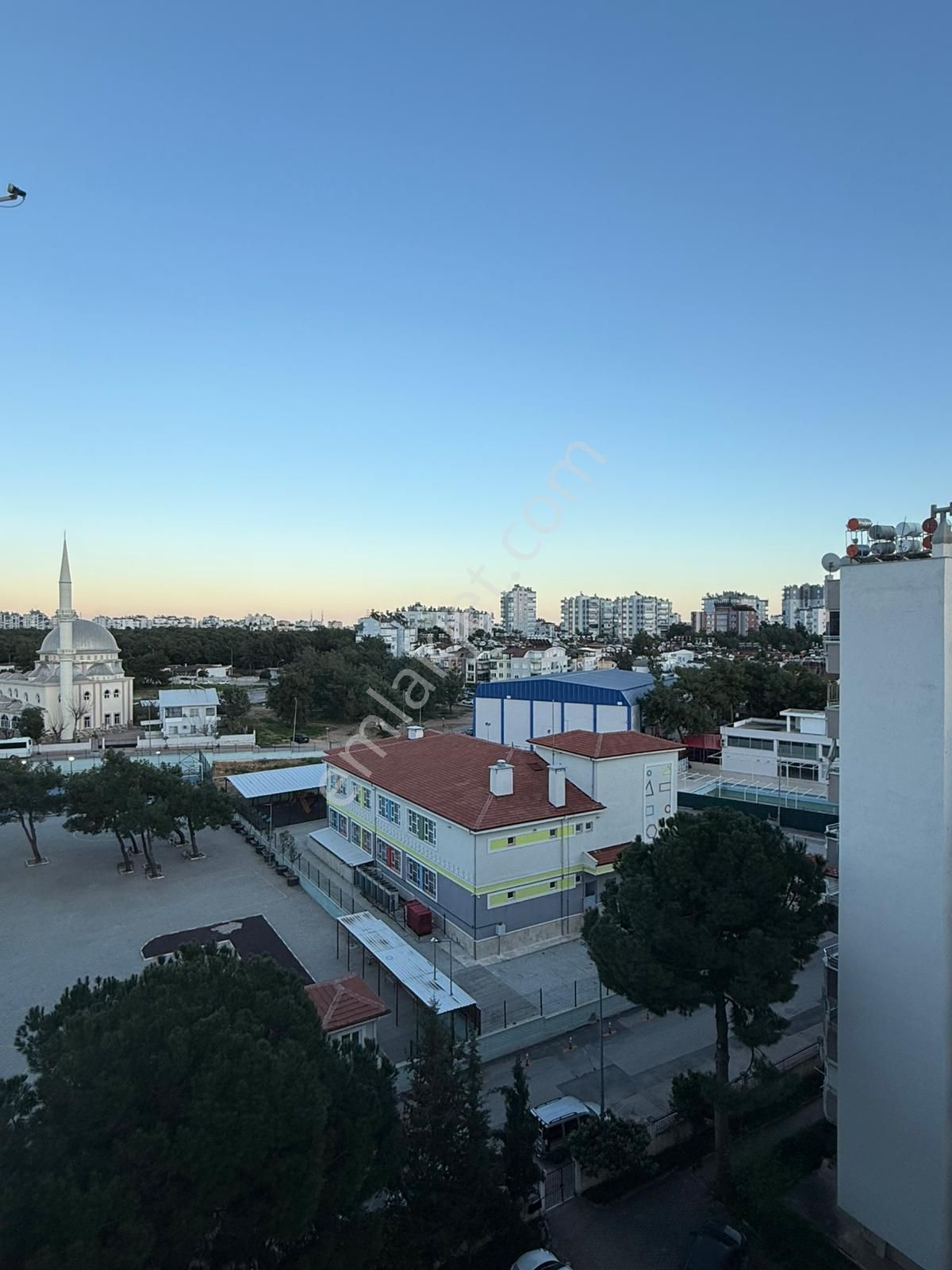 Konyaaltı Uluç'ta Otoparklı Sitede 4 Cepheli D.gazlı 3+1daire - Görsel 2