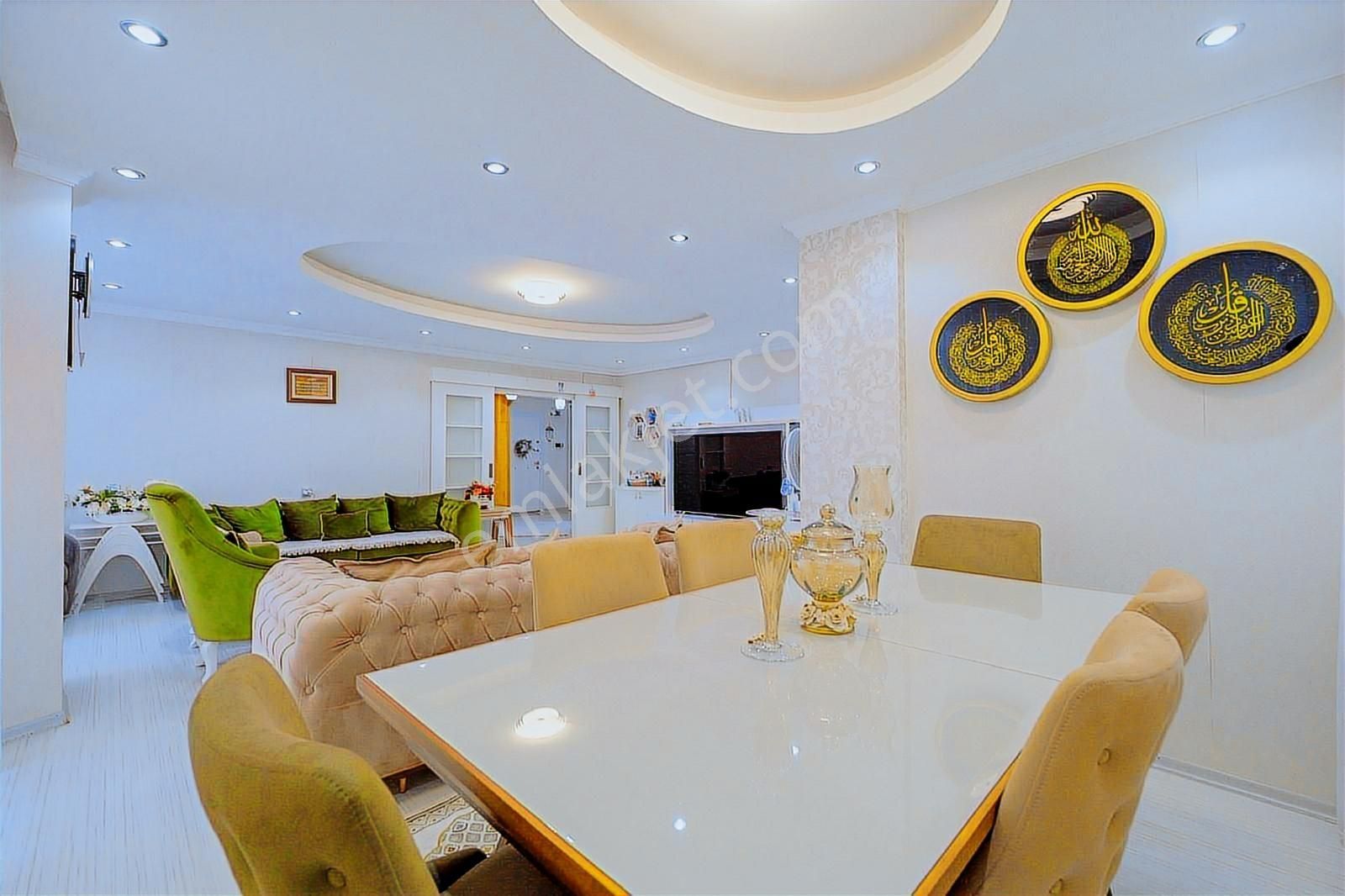 Görülmeye Değer Bir Daire