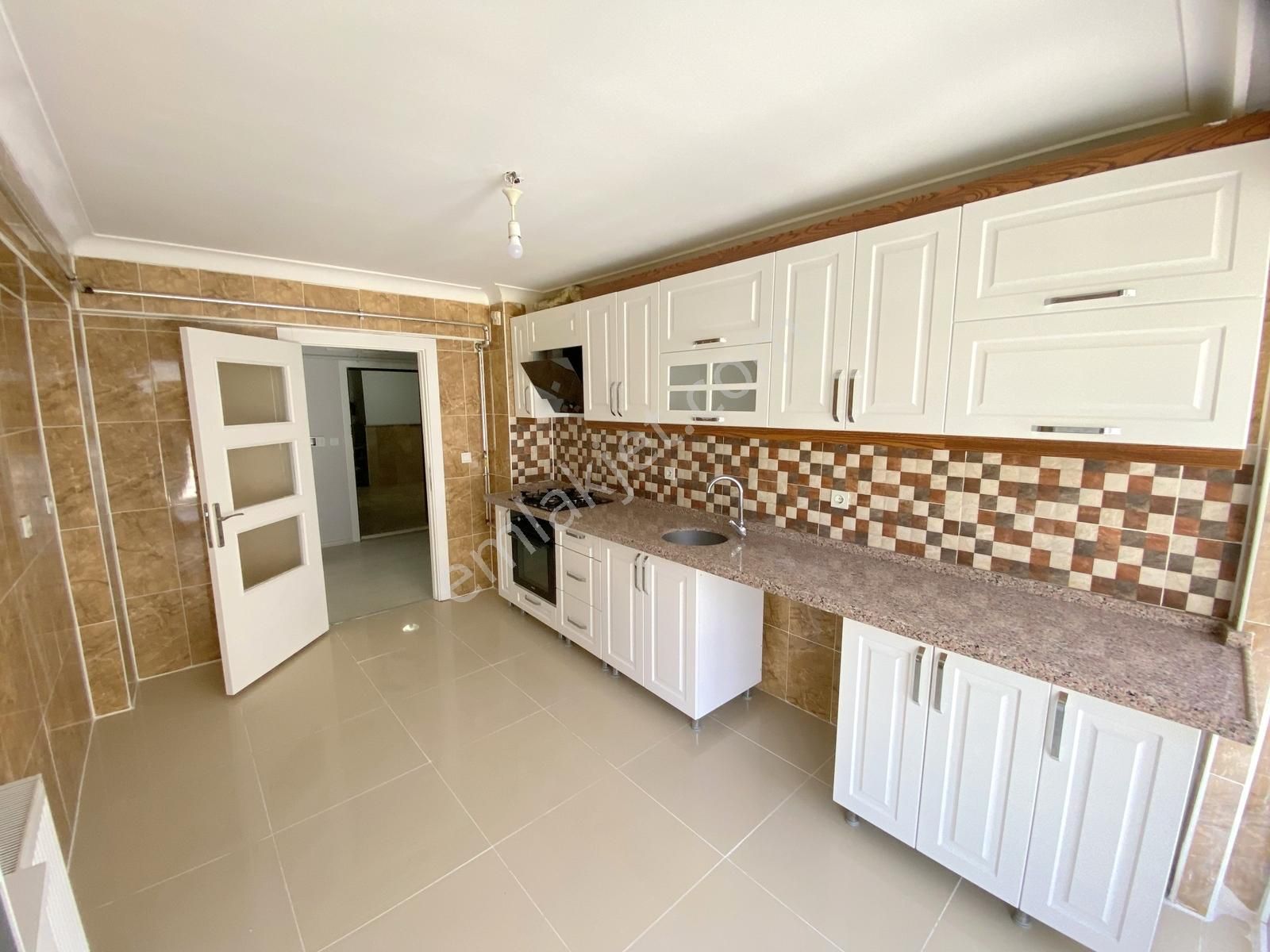 Başpınar'da 5. Katta, Full Yapılı,akbaba Avm Arkasında,3+1 Daire