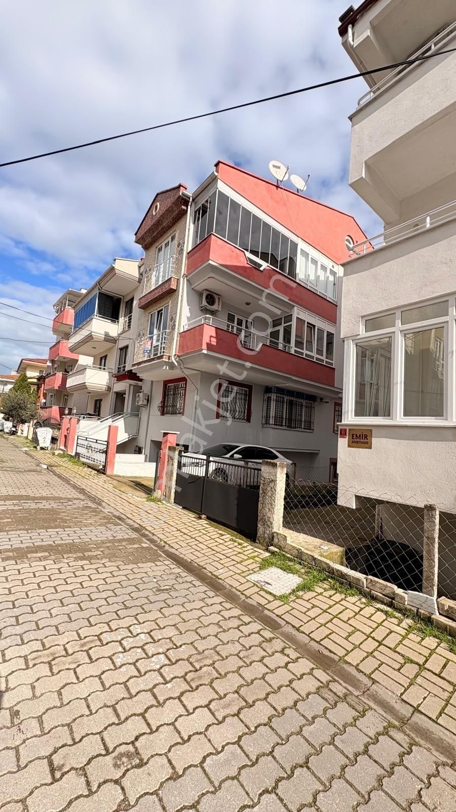 Paşaalanında Harika Lokasyonda Arakat 3+1 Fırsat Daire - Görsel 7