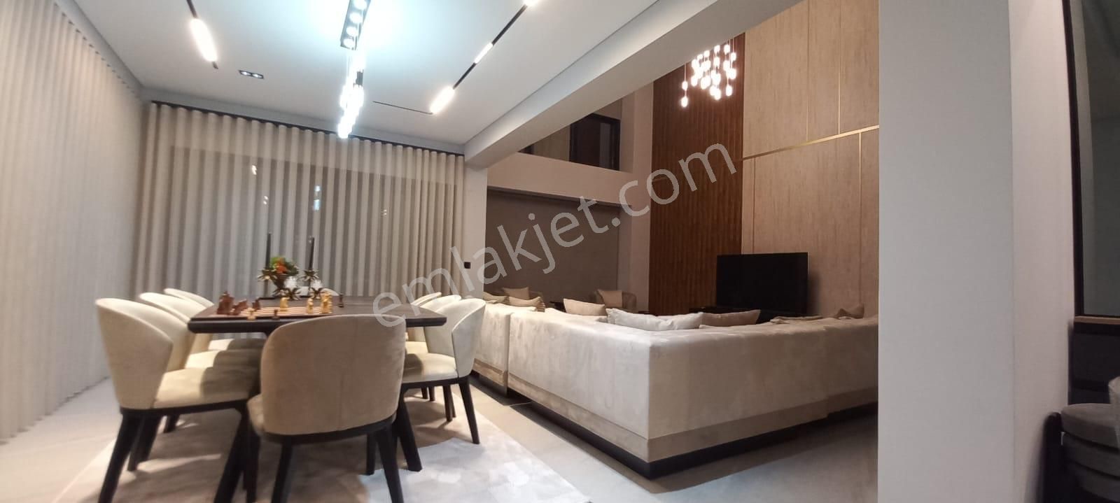 Kalaycılar Mahallesinde, Modern Tasarımlı 6+2 Bahçeli Villa - Görsel 29