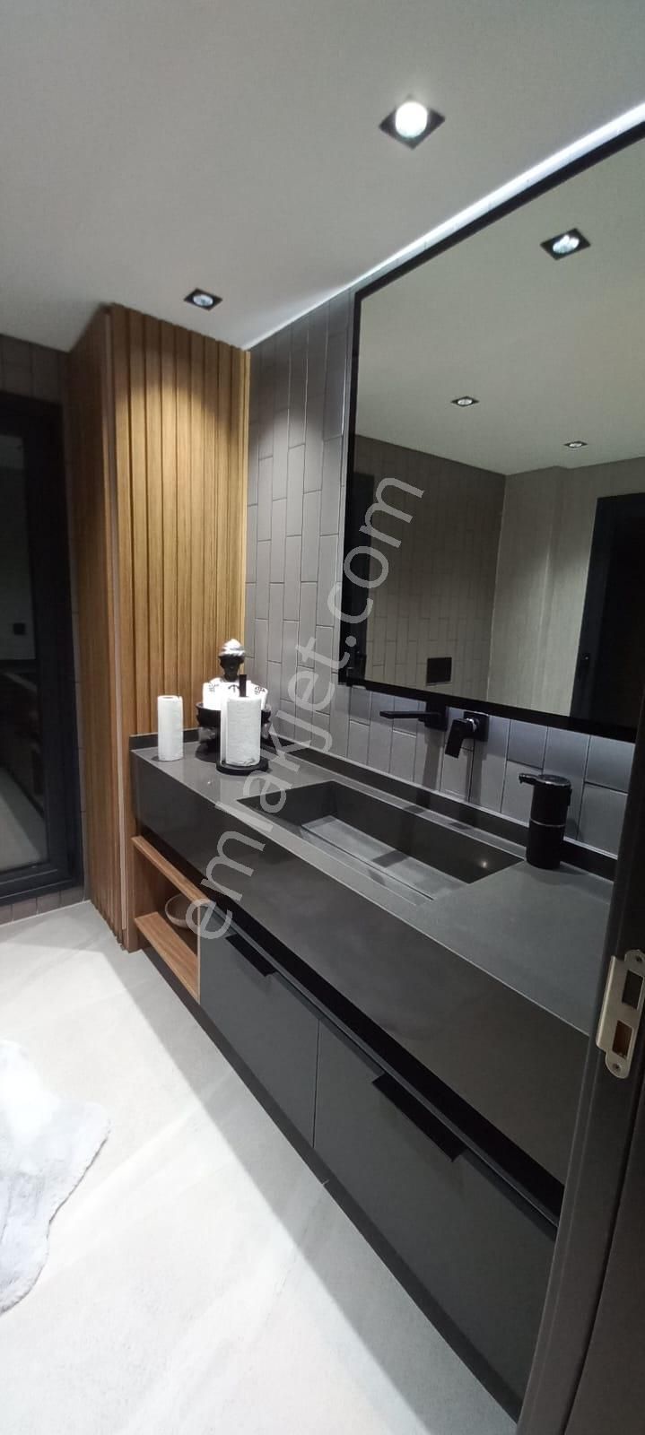 Kalaycılar Mahallesinde, Modern Tasarımlı 6+2 Bahçeli Villa - Görsel 21