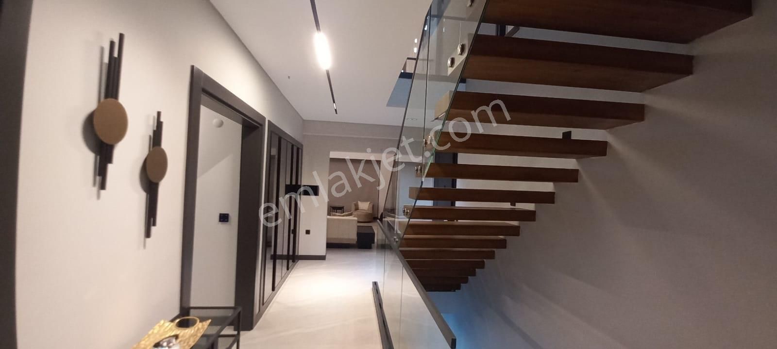 Kalaycılar Mahallesinde, Modern Tasarımlı 6+2 Bahçeli Villa - Görsel 20