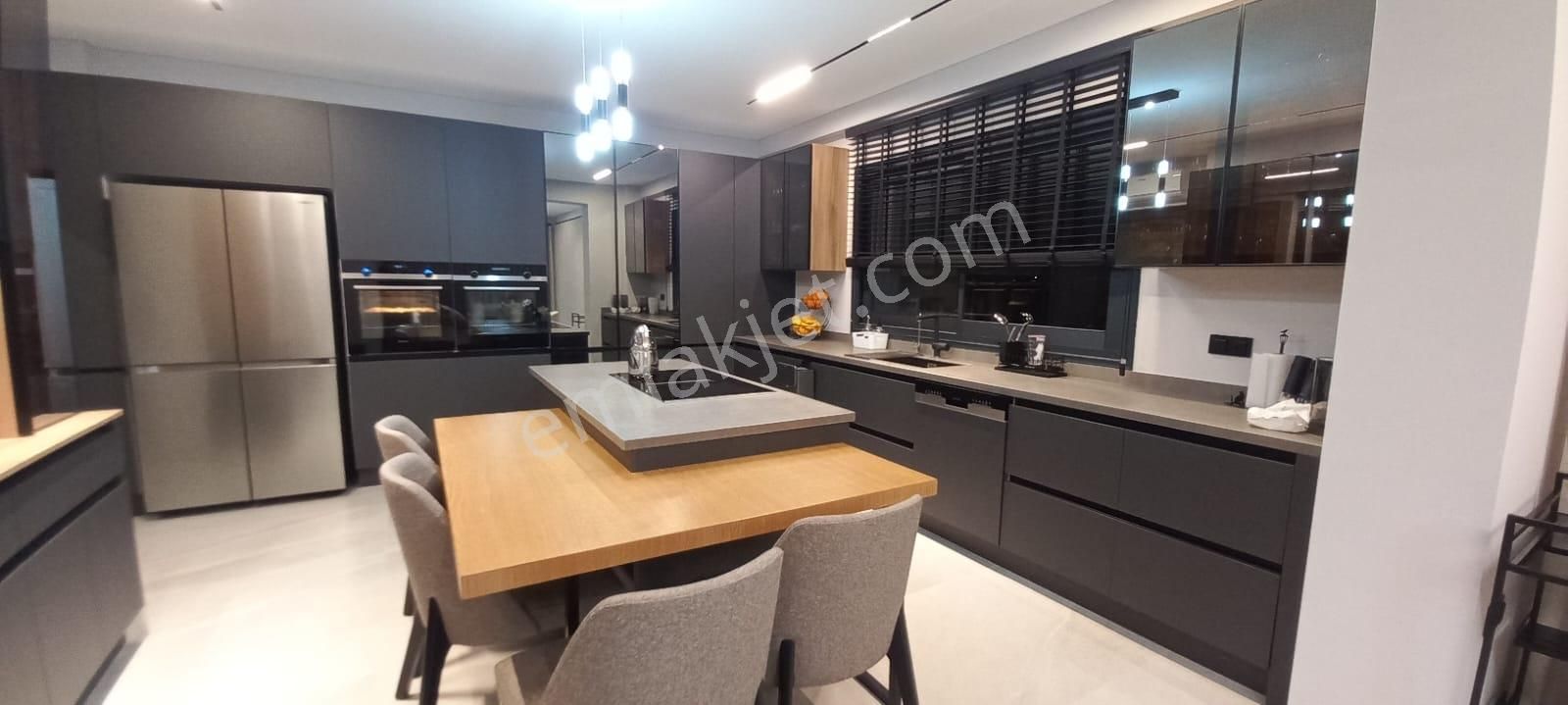 Kalaycılar Mahallesinde, Modern Tasarımlı 6+2 Bahçeli Villa - Görsel 30