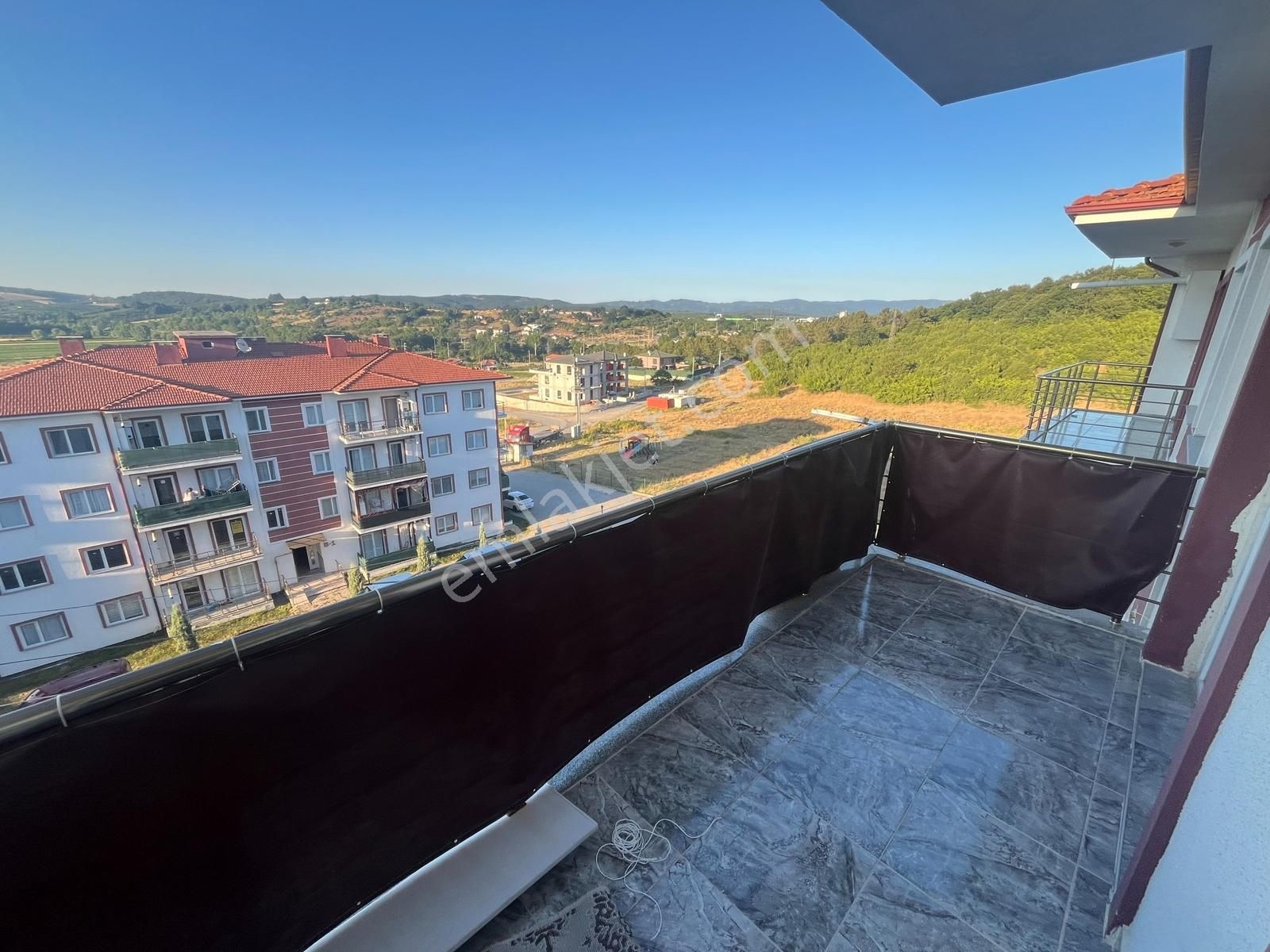 Söğütlü'de Satılık Önü Açık Güzel Daire - Görsel 12