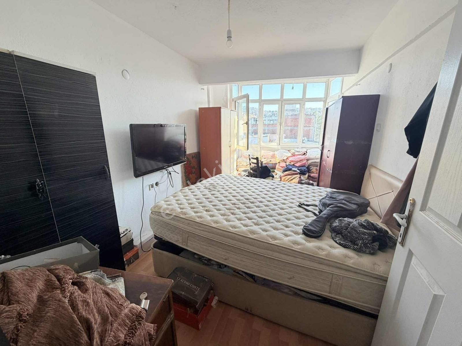 İzmir Güney Mahallesi 1+1 Teraslı Bakımlı Cadde Yakını Daire - Görsel 10