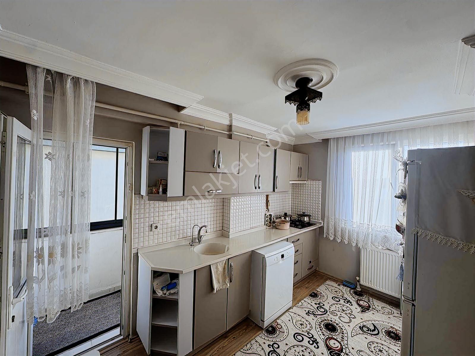 Tamamına Kredi Eminevim 135 M2 2.5+1 Teraslı İskanlı - Görsel 2