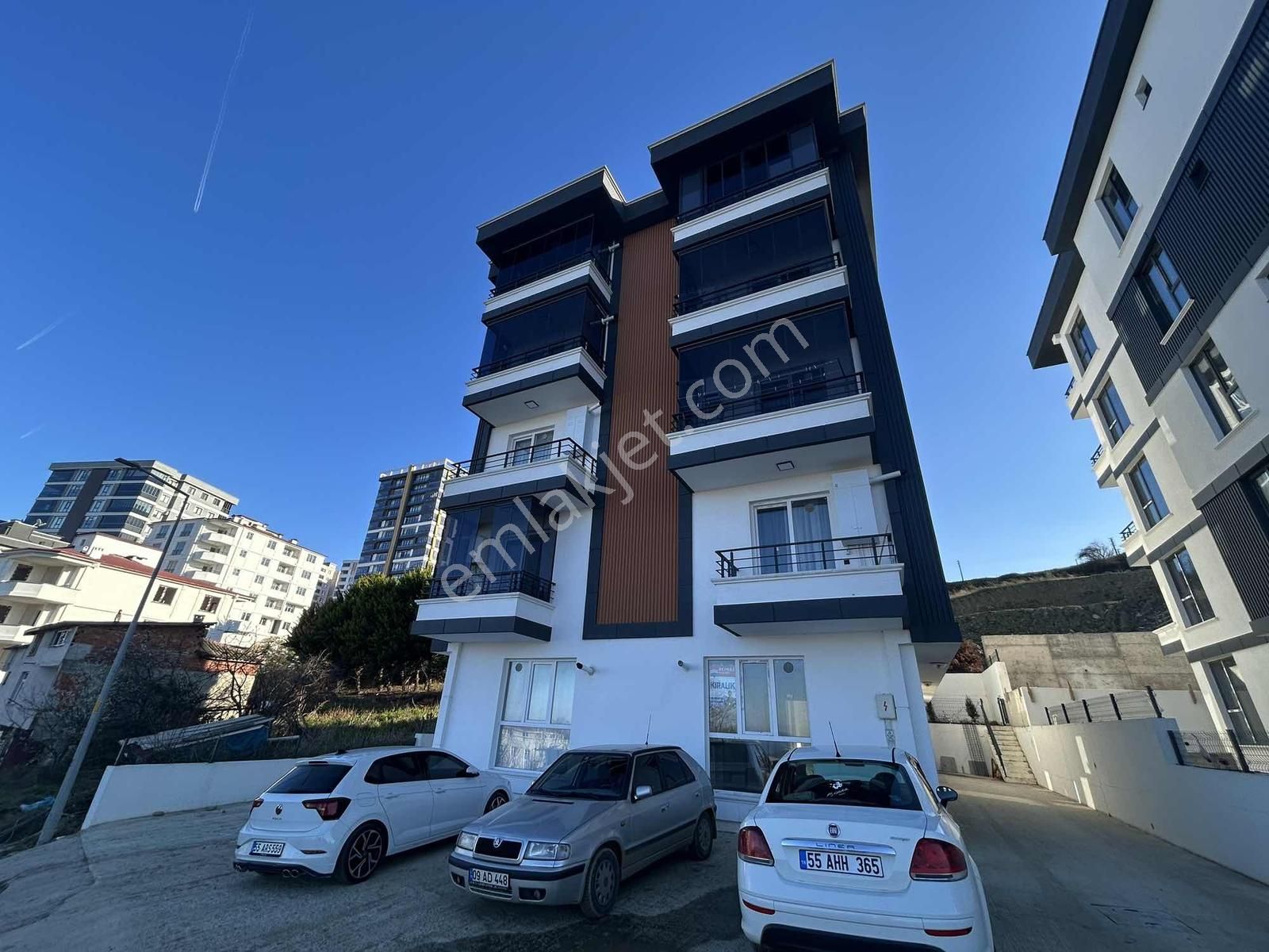 Deka Gayrimenkul'den Deniz Mazaralı Kiracılı Arakat 1+1