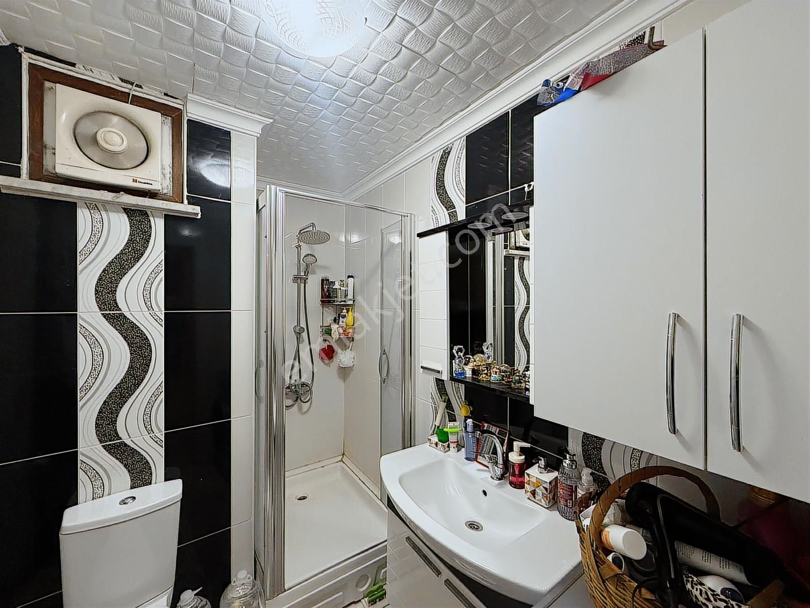 Merkezi Konumda Masrafsız , Çift Cepheli, Kullanışlı 2+1 Daire - Görsel 18